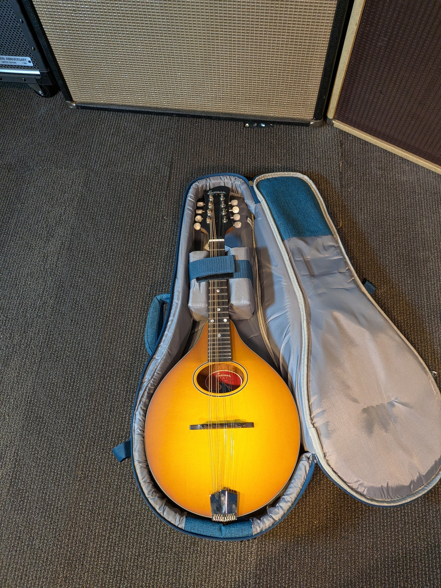Eastman PCH-M104 A-Style Mandolin w/Gig Bag - Goldburst (Serial #M2451884)