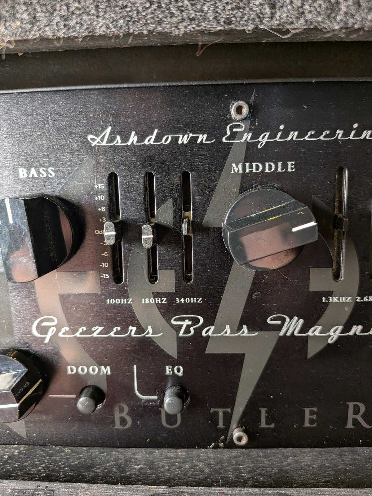 Ashdown Engineering Geezer Butler Signature Head of Doom 600W Bass Head w/Tweed Rack Case (Used)