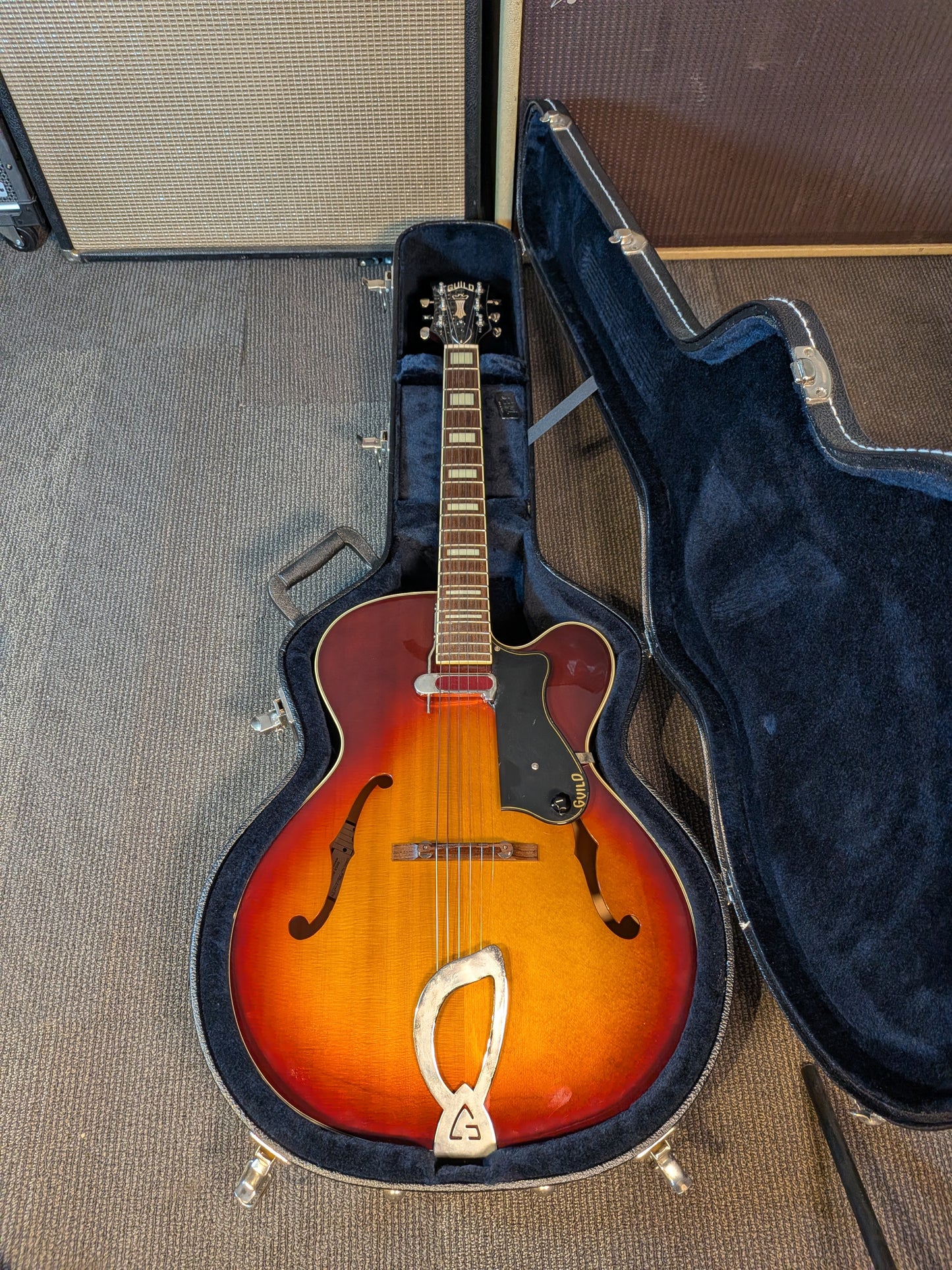Guild A-150 Savoy Electric/Acoustic Archtop w/Case - Antique Sunburst (Used)