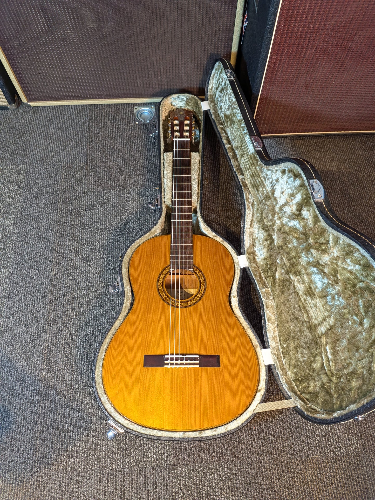 Yamaha G-231 Classical Guitar w/Case (Used)