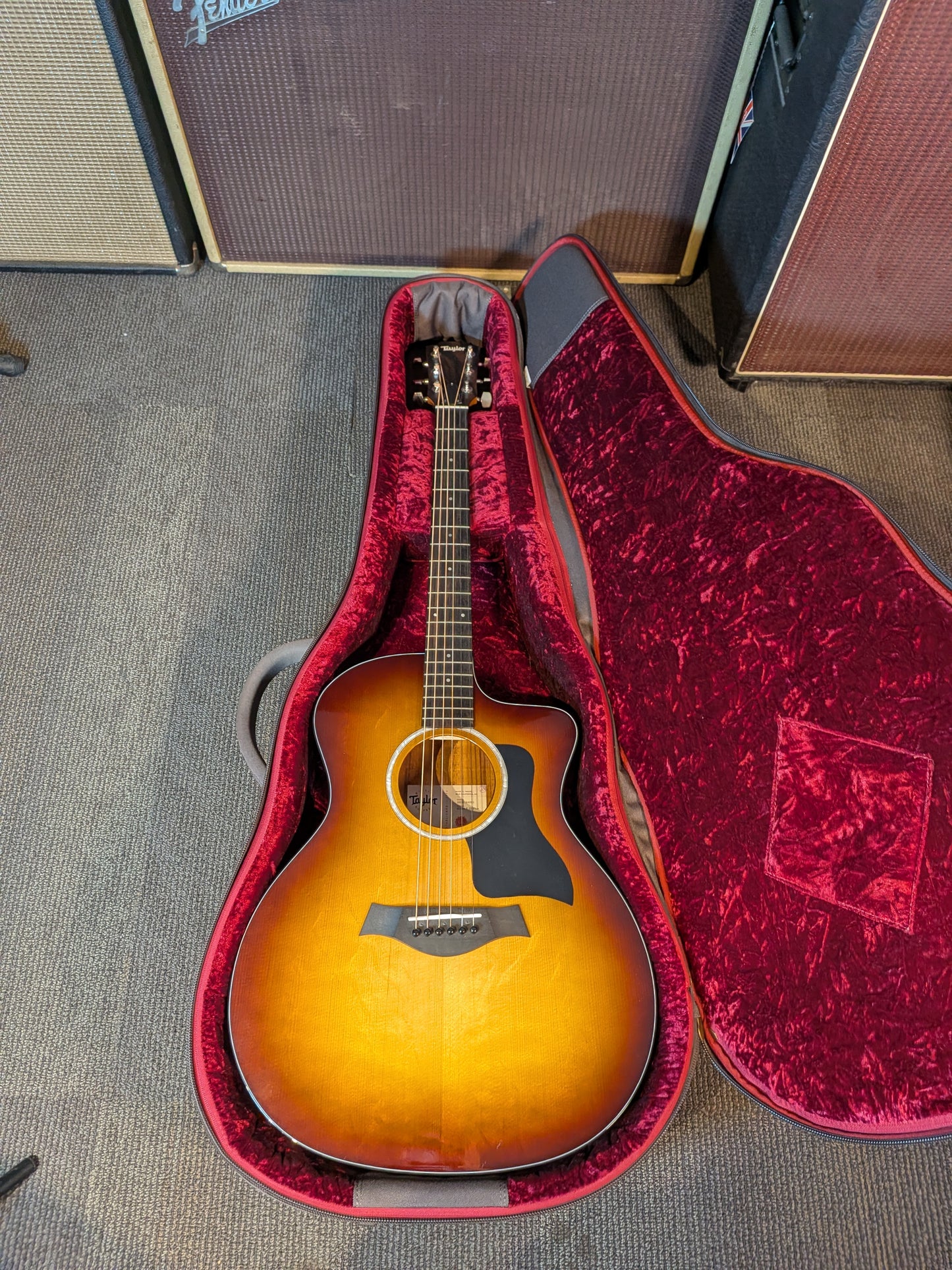 Taylor 214ce-K SB Plus Acoustic/Electric Guitar w/Gig Bag - Shaded Edgeburst (2022)