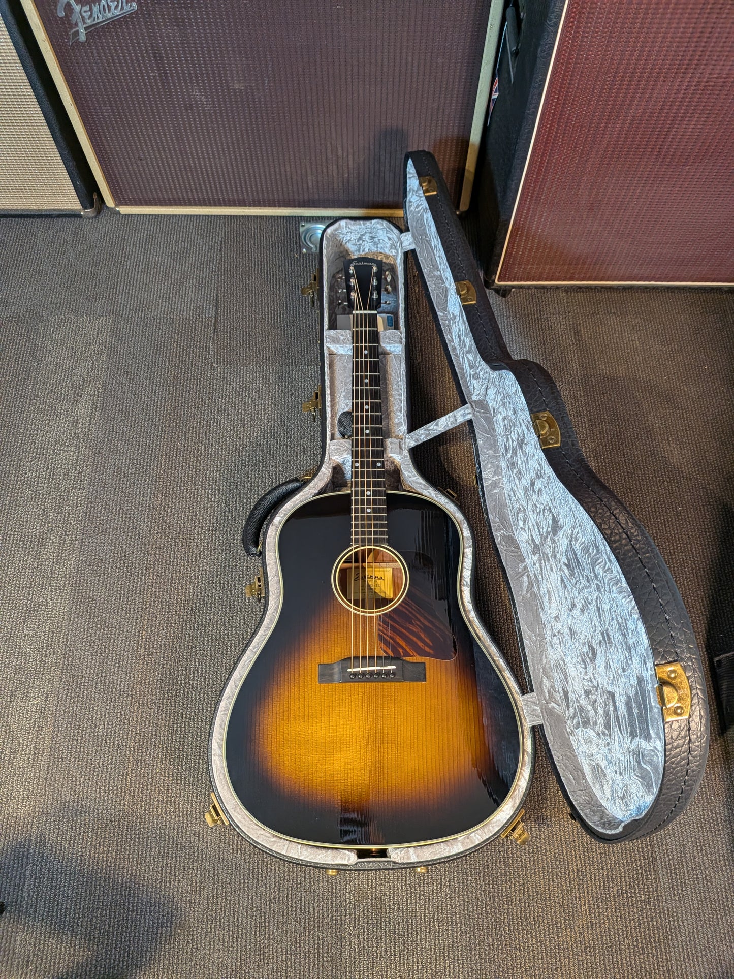 Eastman E10SS-TC Thermo Cured Slope Shoulder Dreadnought Acoustic/Electric Guitar w/Case - Sunburst (2024)