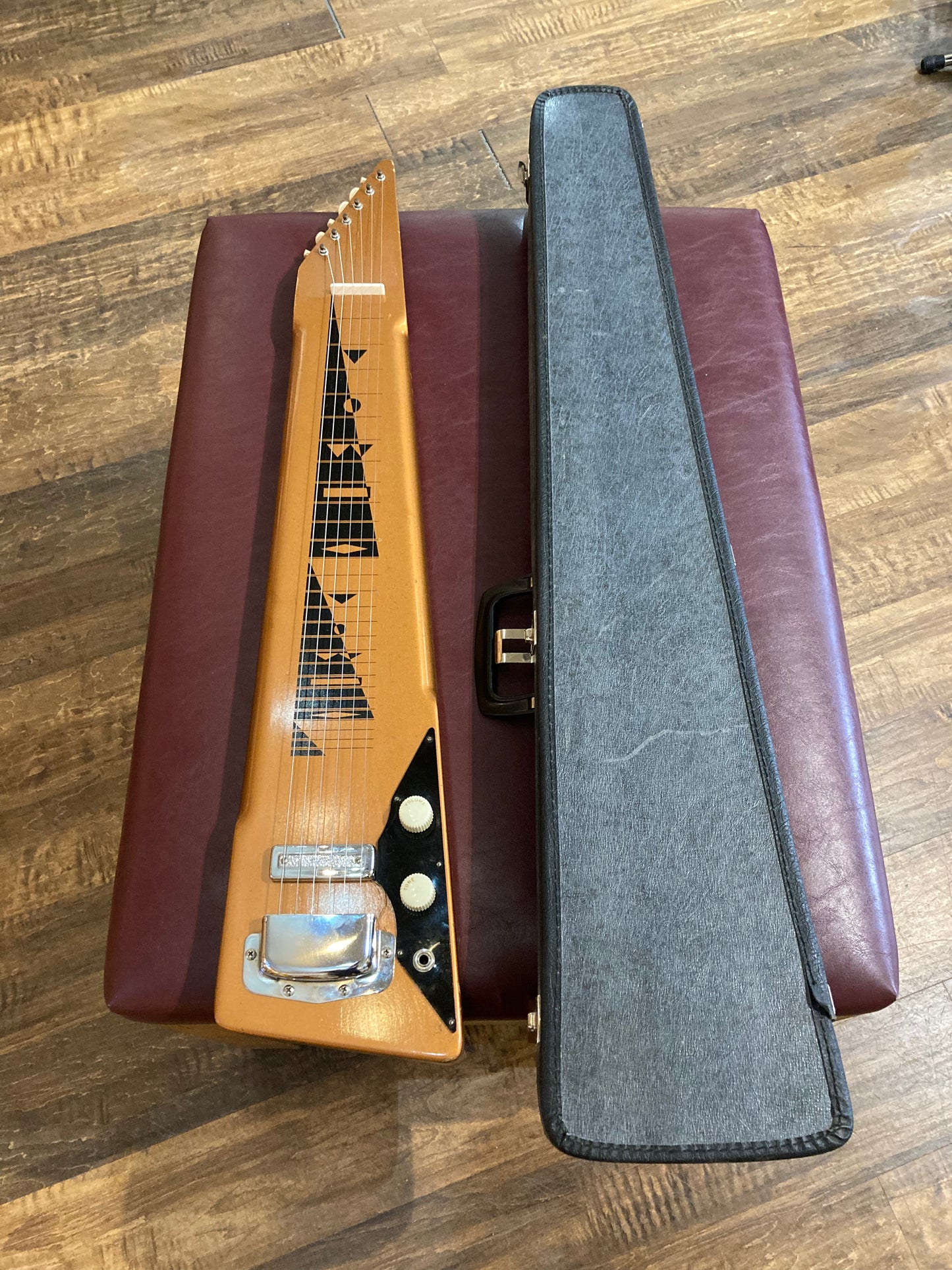 Harmony H-1 Lap Steel (1960's)