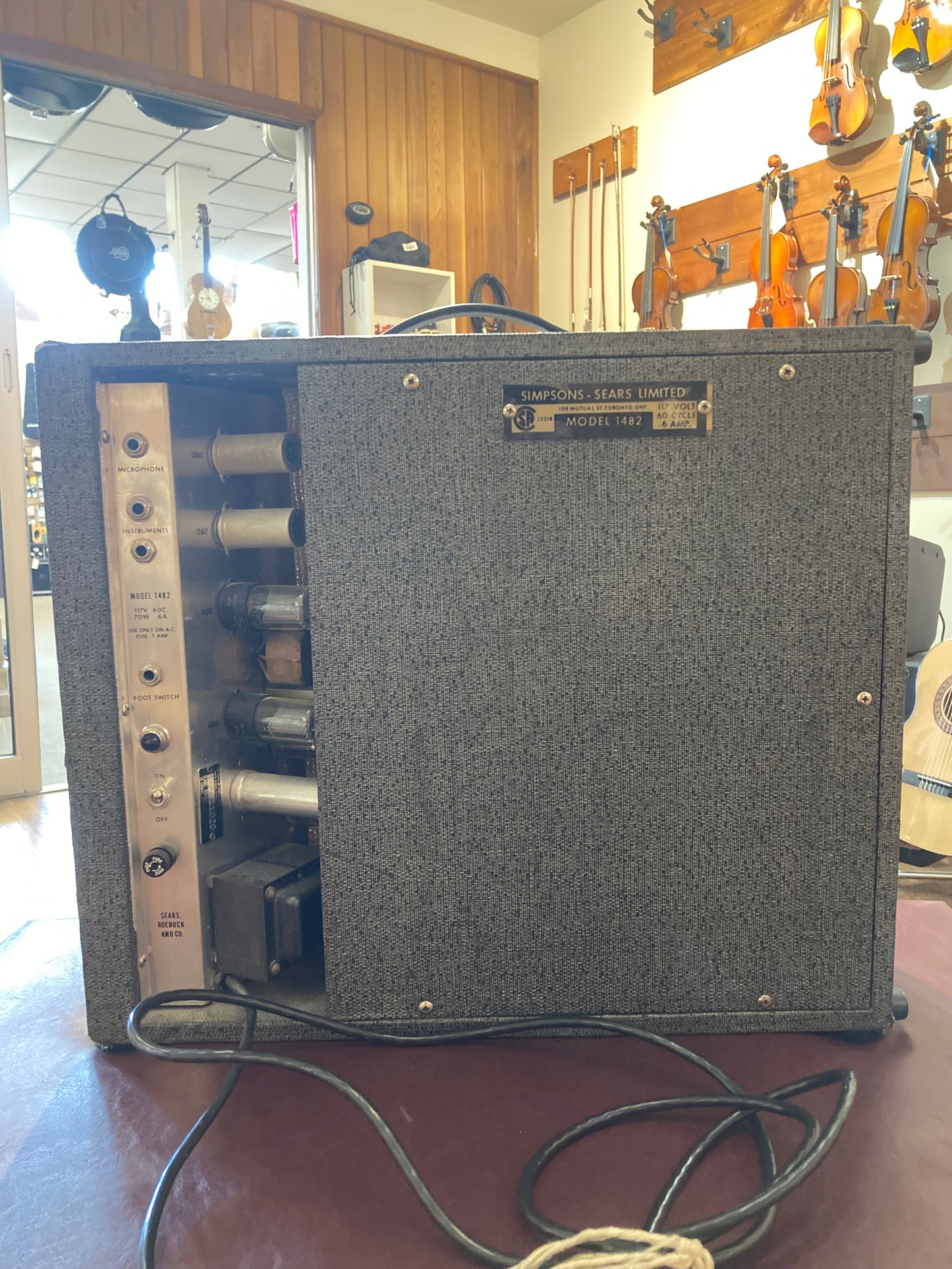 Silvertone Model 1482 (1960's)