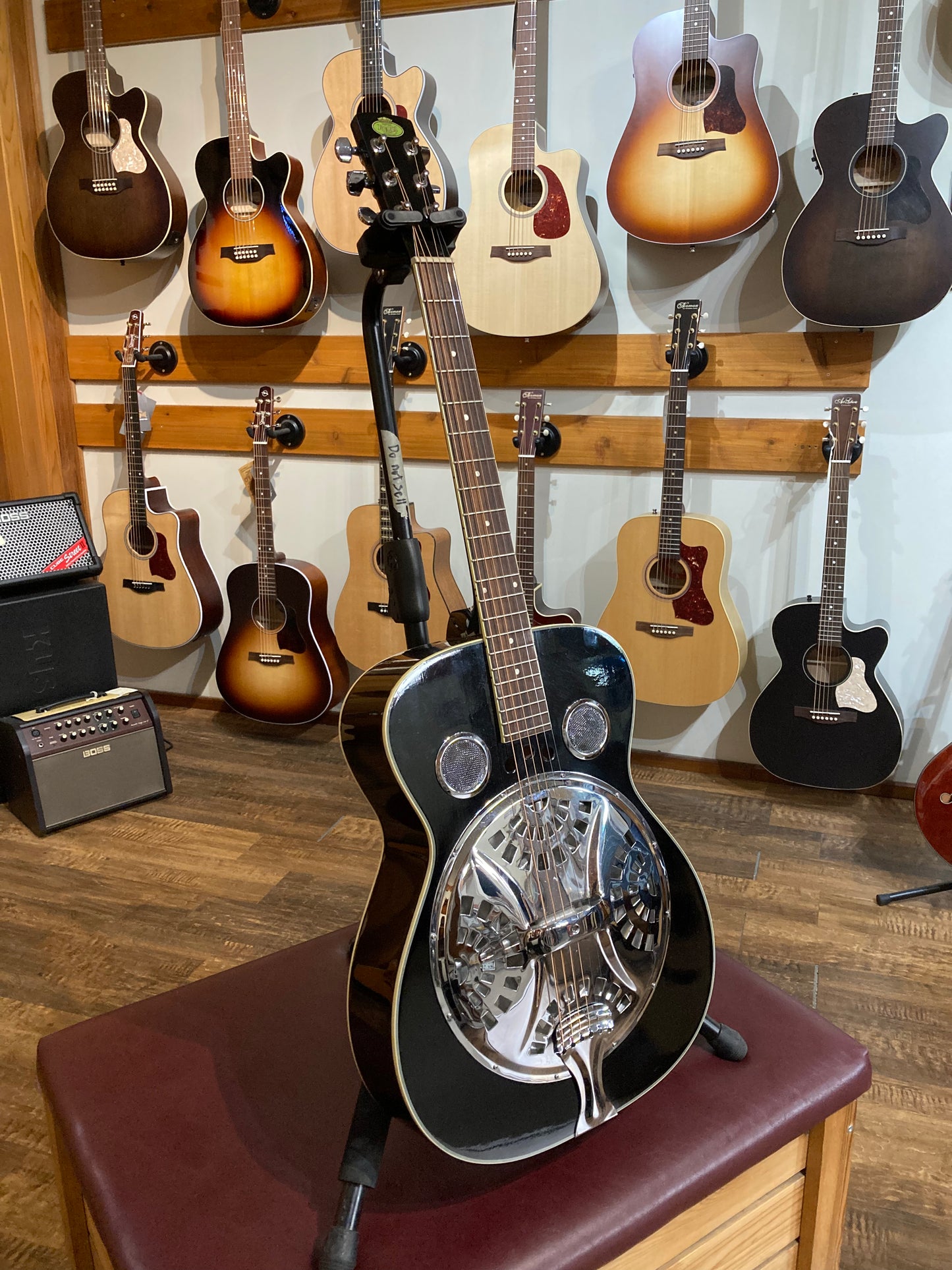 Regal RD-30 Round Neck Resonator w/Case (Used)