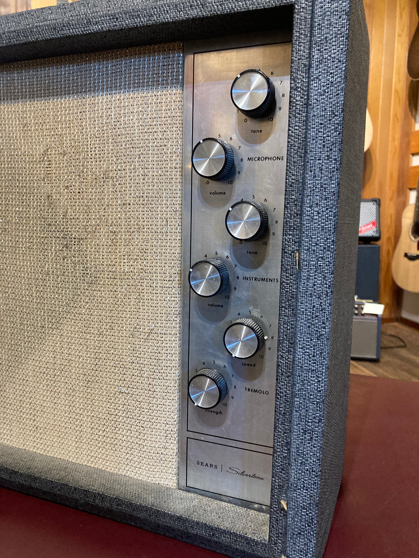 Silvertone Model 1482 (1960's)