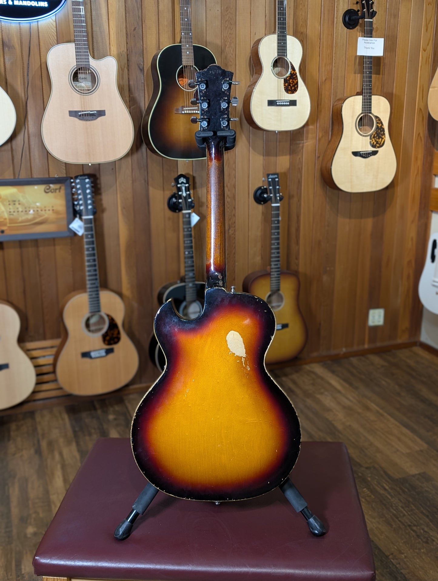 Guild T-100D Slim Jim Hollow Body Electric Guitar w/Case - Sunburst (1964)