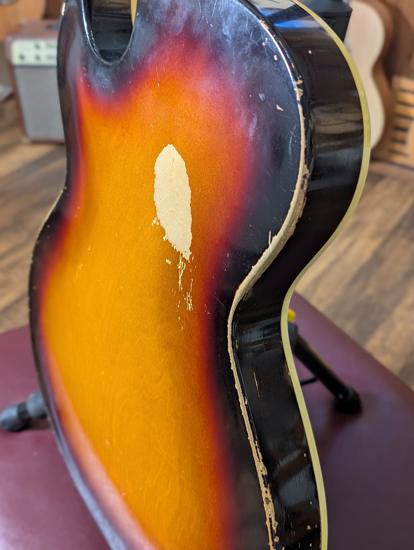 Guild T-100D Slim Jim Hollow Body Electric Guitar w/Case - Sunburst (1964)