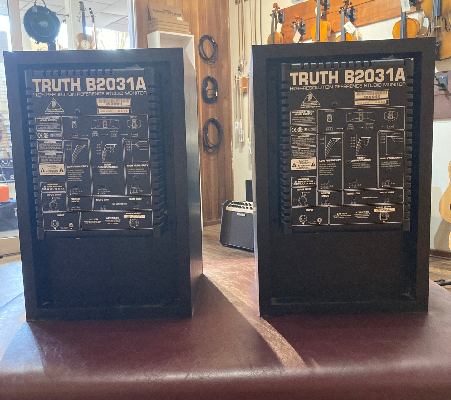 Behringer Truth B2031A Studio Monitors (Pair) Used