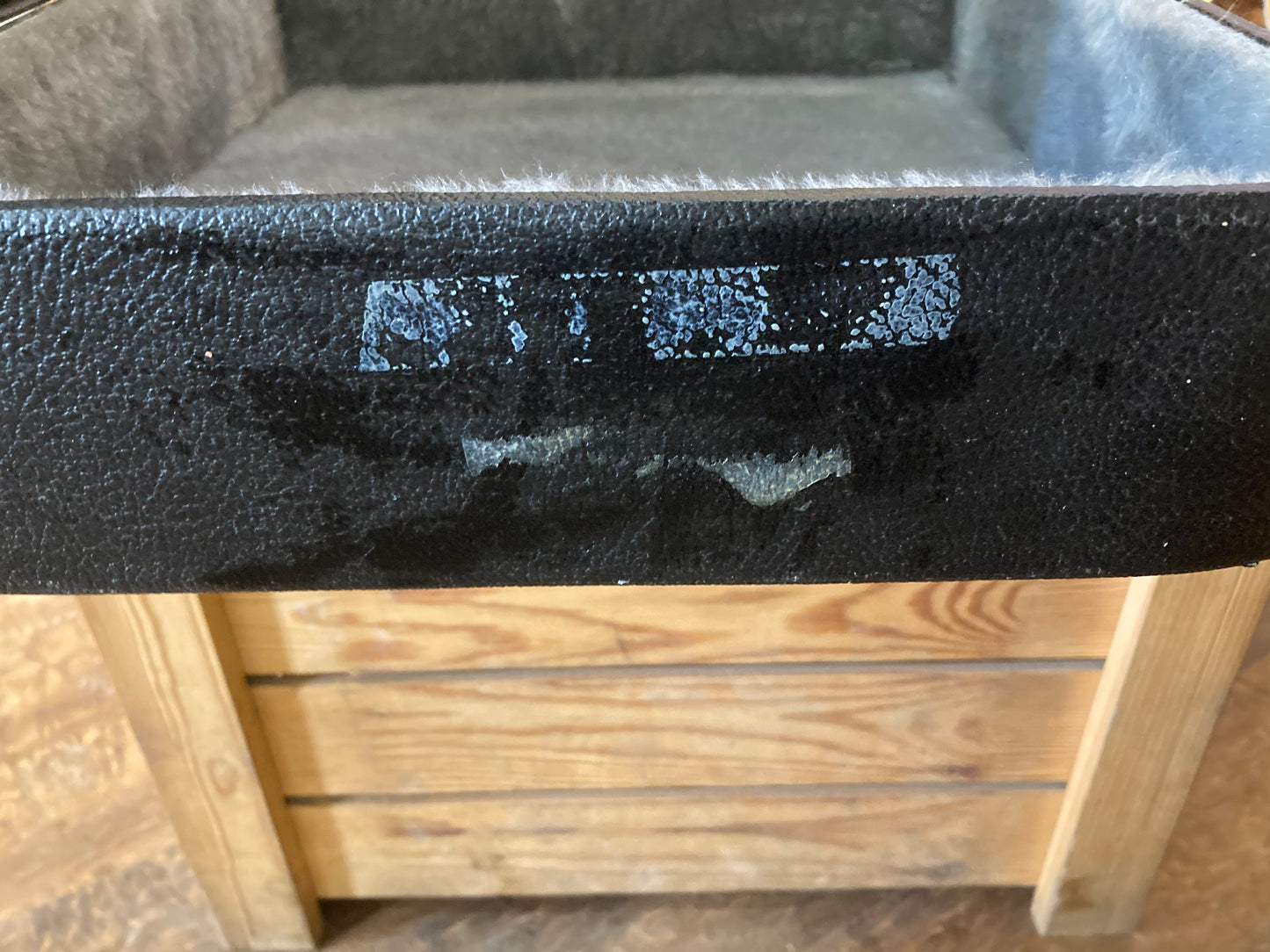 Yorkville Hardshell Viola-Style Electric Bass Case YBC-4HVB (Demo)