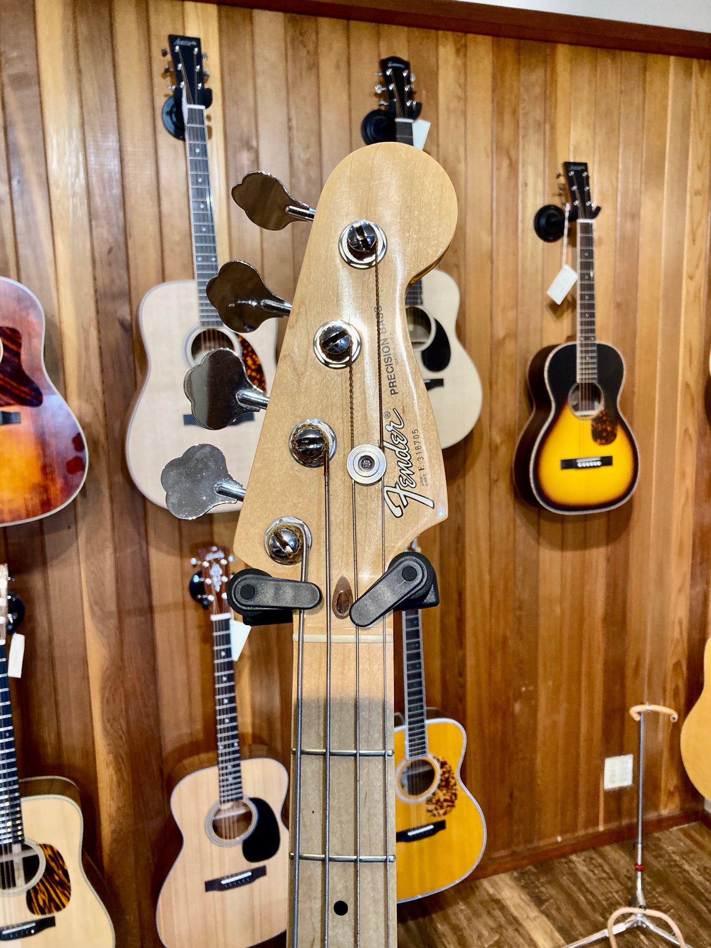 Fender Precision Bass w/Case (1983)
