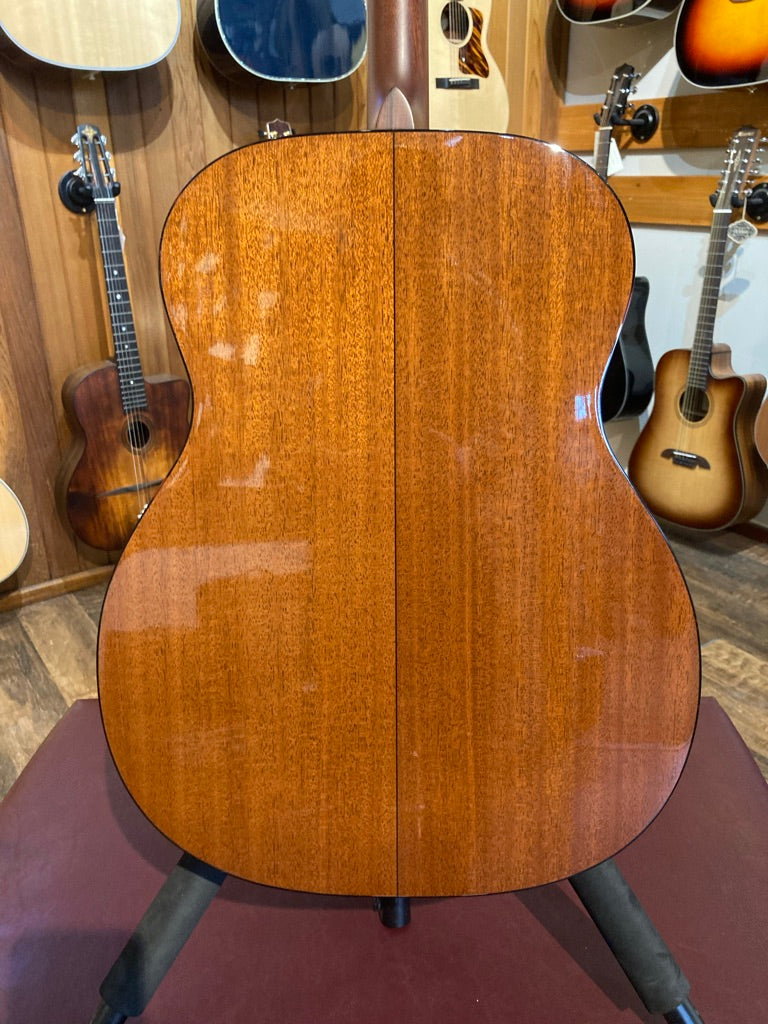 Martin 0-18T Nick Reynolds Tenor Guitar #33 (2011)
