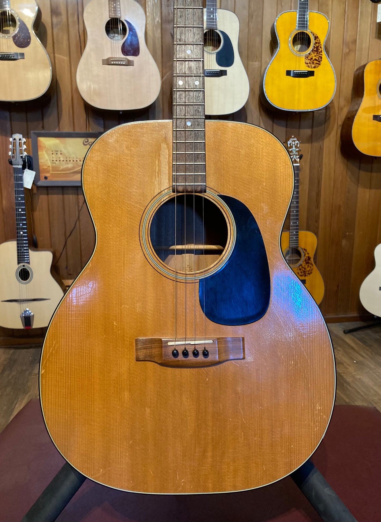 Martin 0-18T (1981)