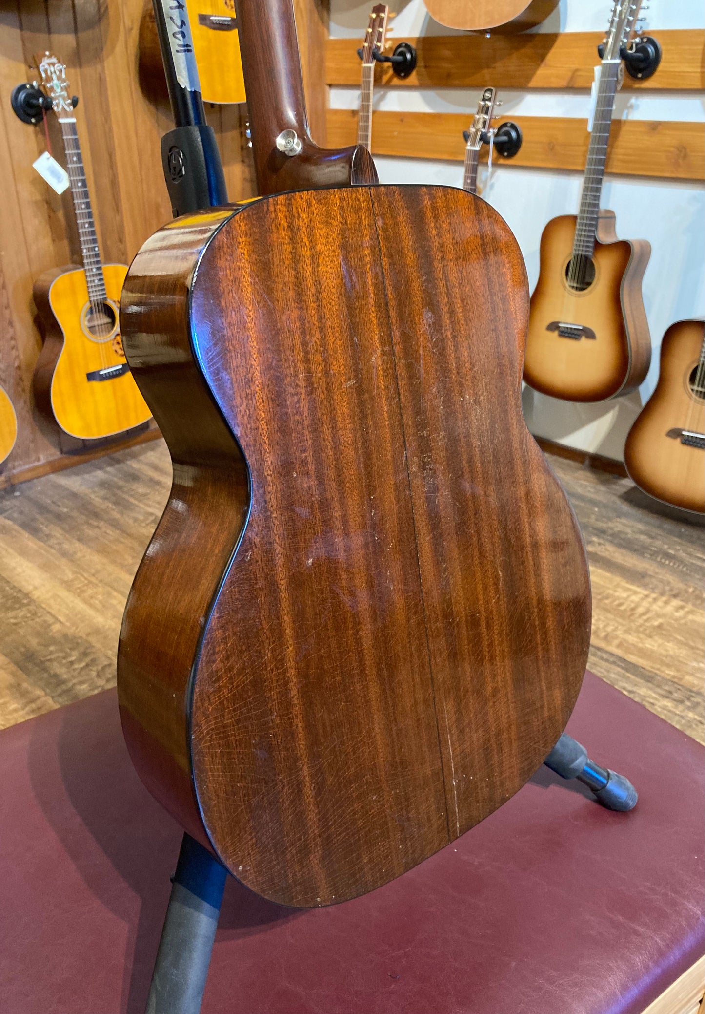 Martin 0-18T (1981)
