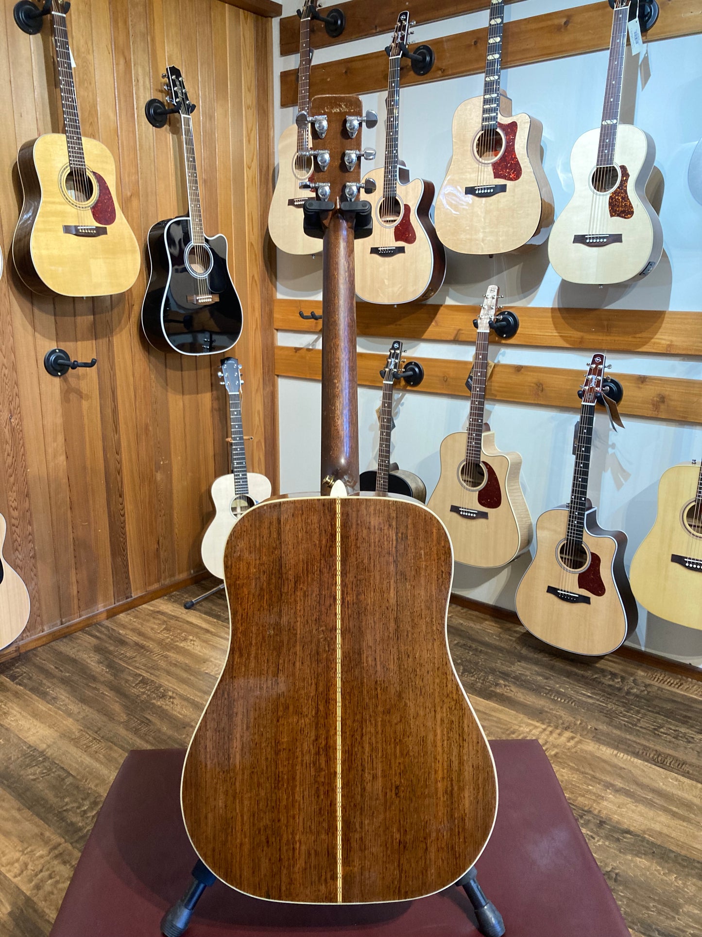 Martin D-28 (1964)