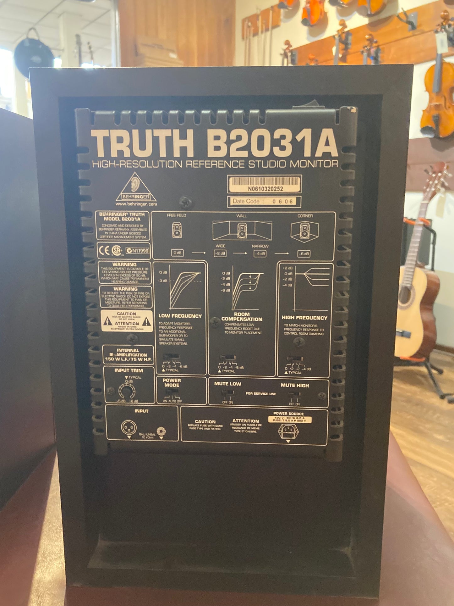 Behringer Truth B2031A Studio Monitors (Pair) Used