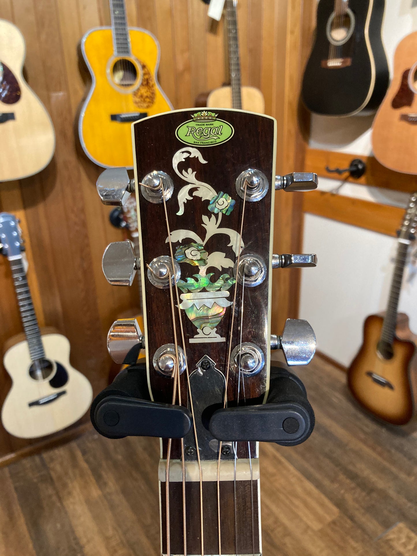 Regal RD30 Roundneck Resonator (Used)