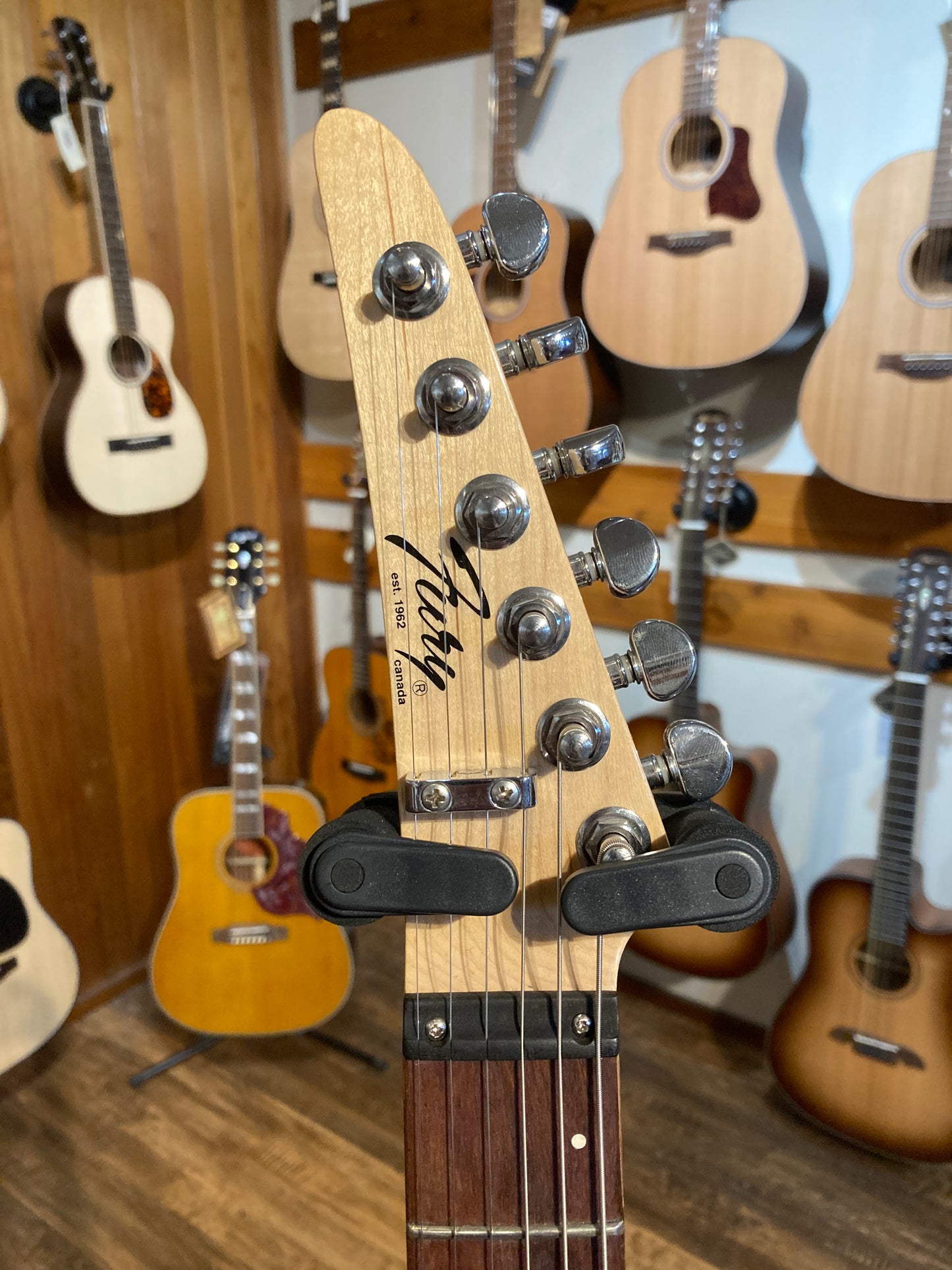 Fury Bandit 2H Lefty (Used)