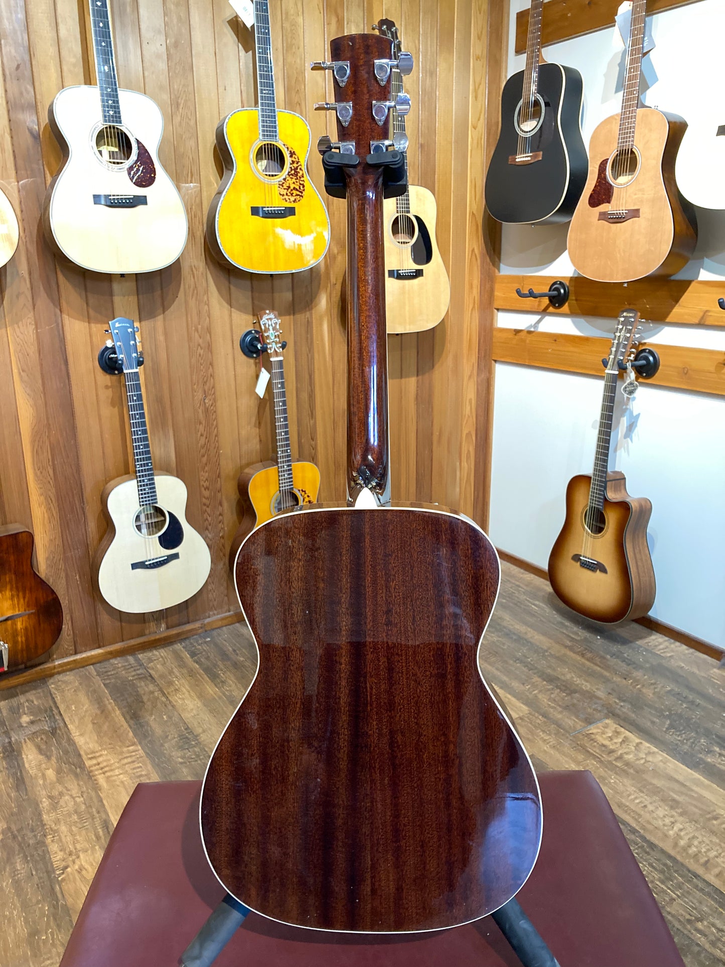 Regal RD30 Roundneck Resonator (Used)