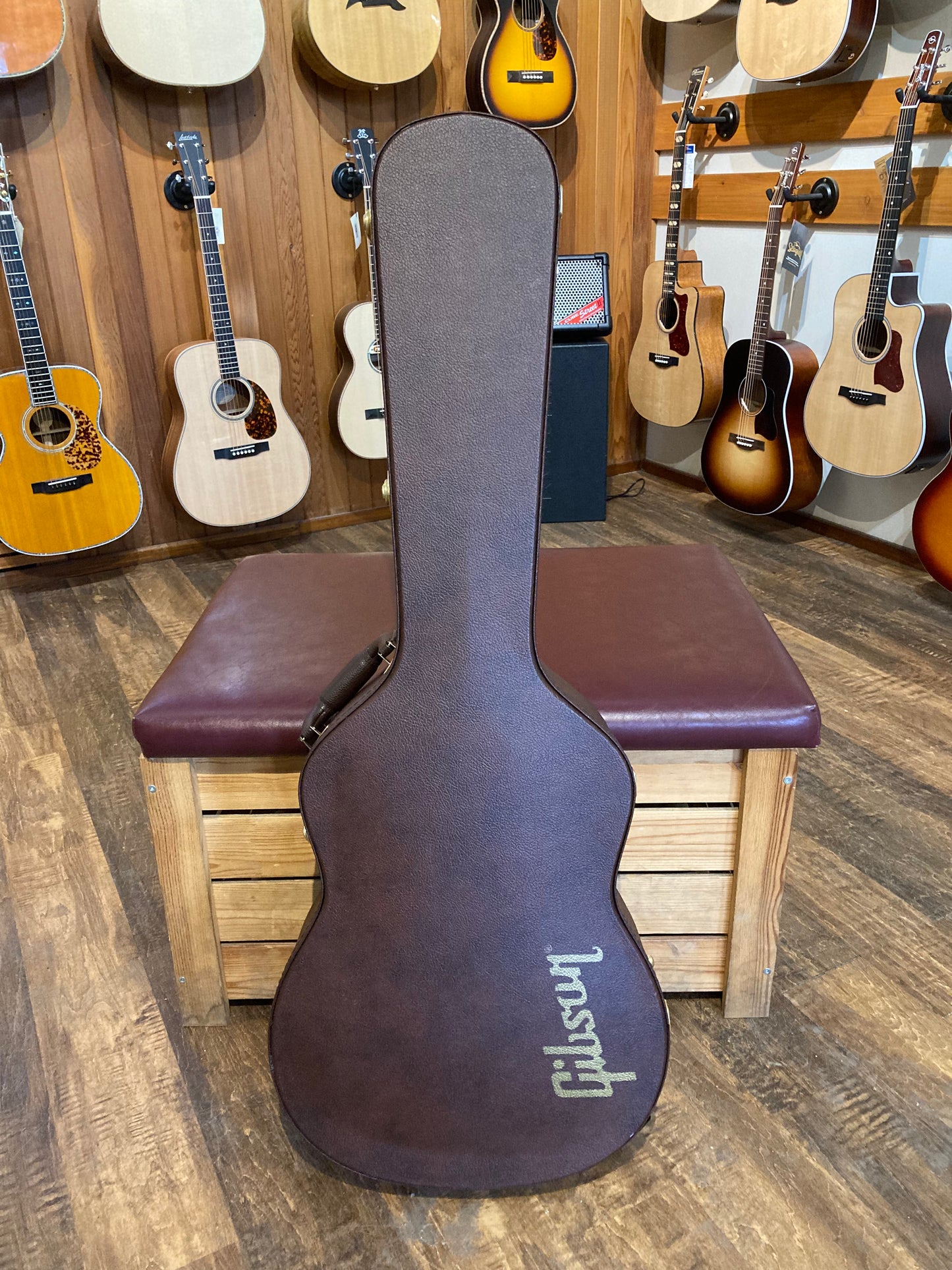 Gibson L-00 Acoustic/Electric Guitar w/Case (2018)