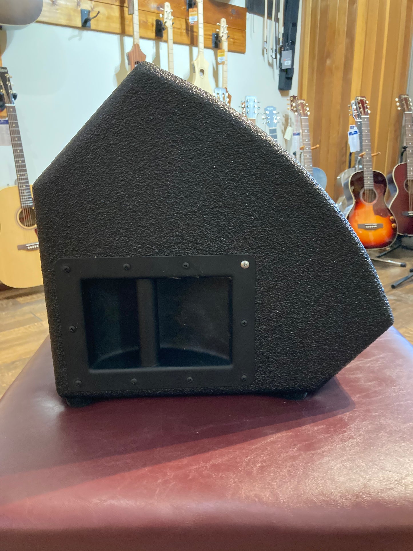 Xitone 12" Active Wedge (Used)