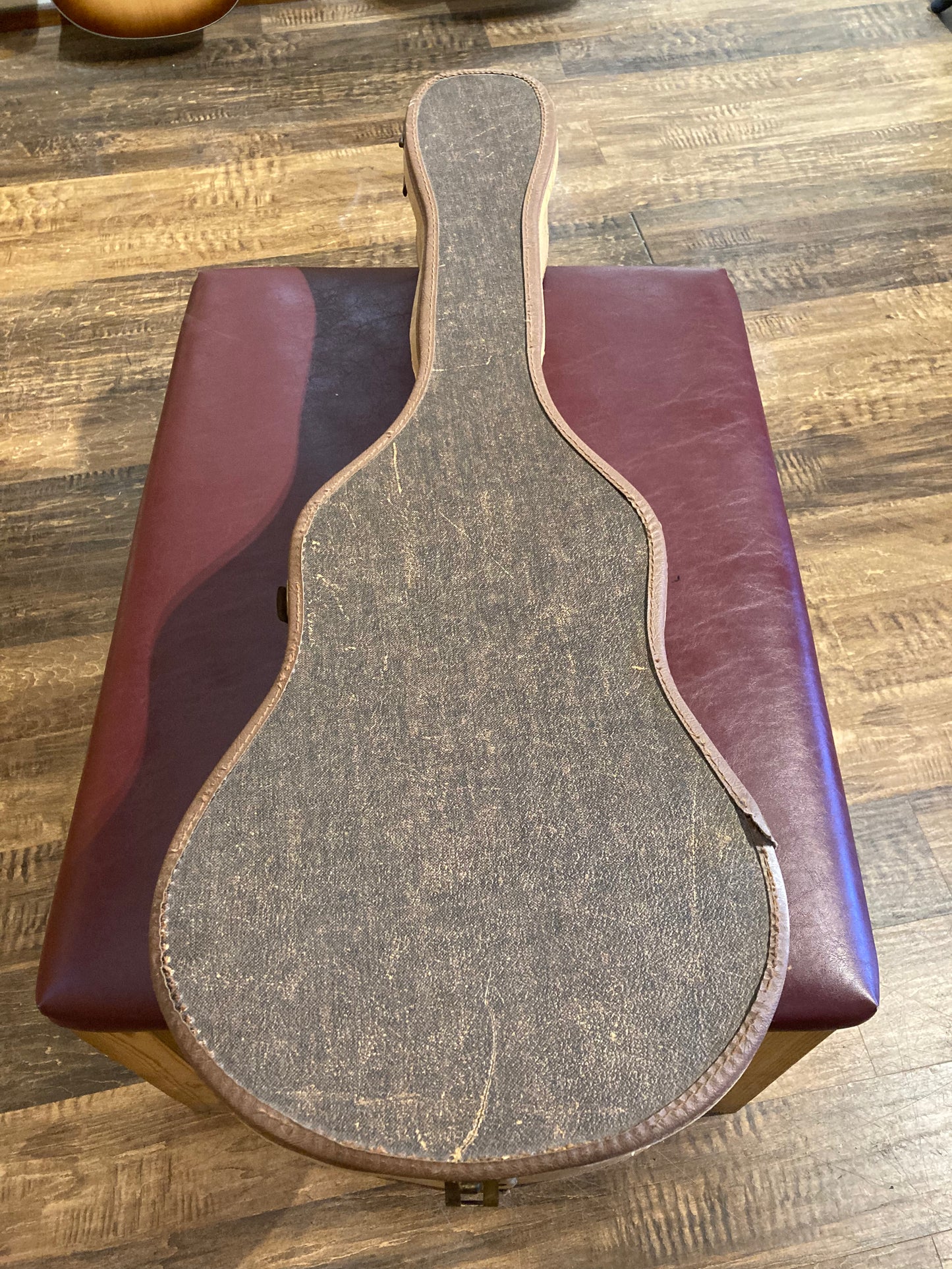 Martin 0-18T (1981)