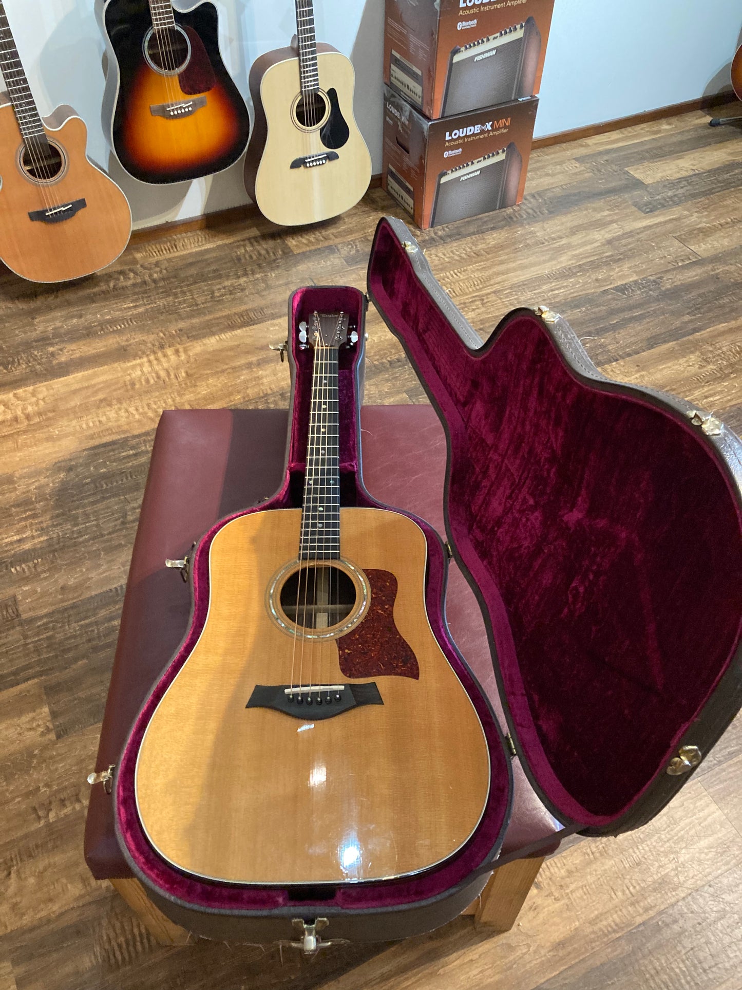 Taylor 710 w/Case (1994)