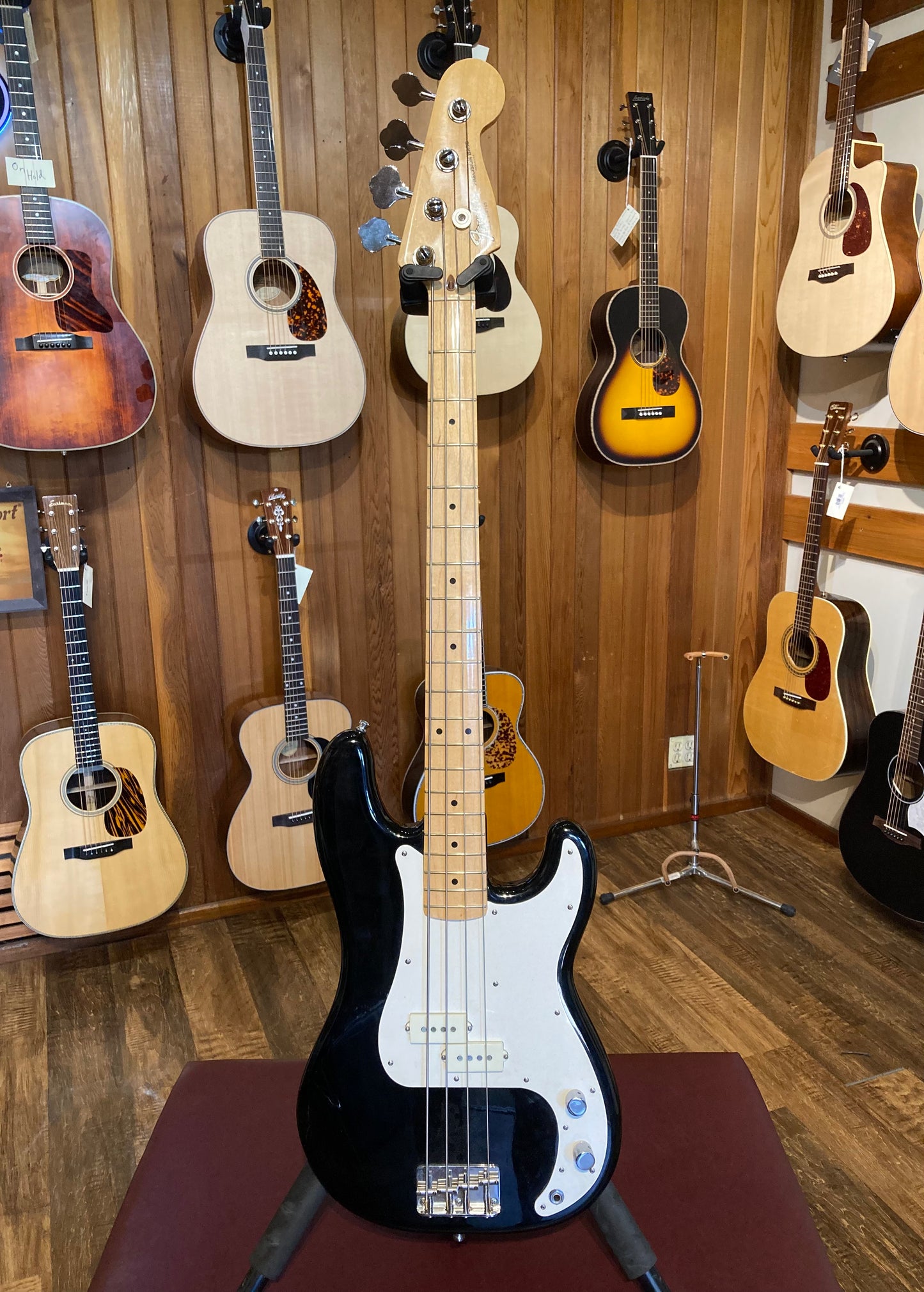 Fender Precision Bass w/Case (1983)