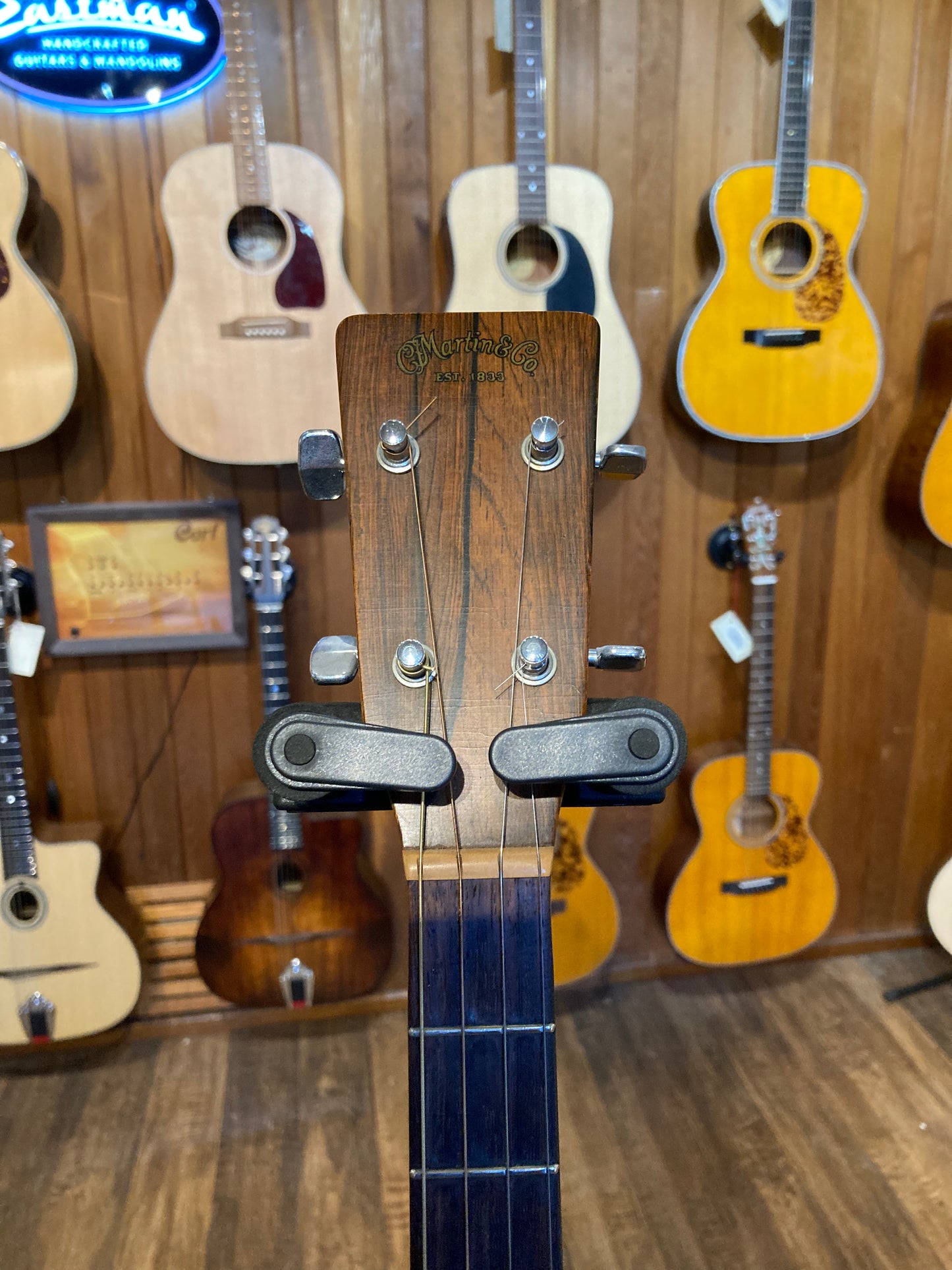 Martin 0-18T (1981)