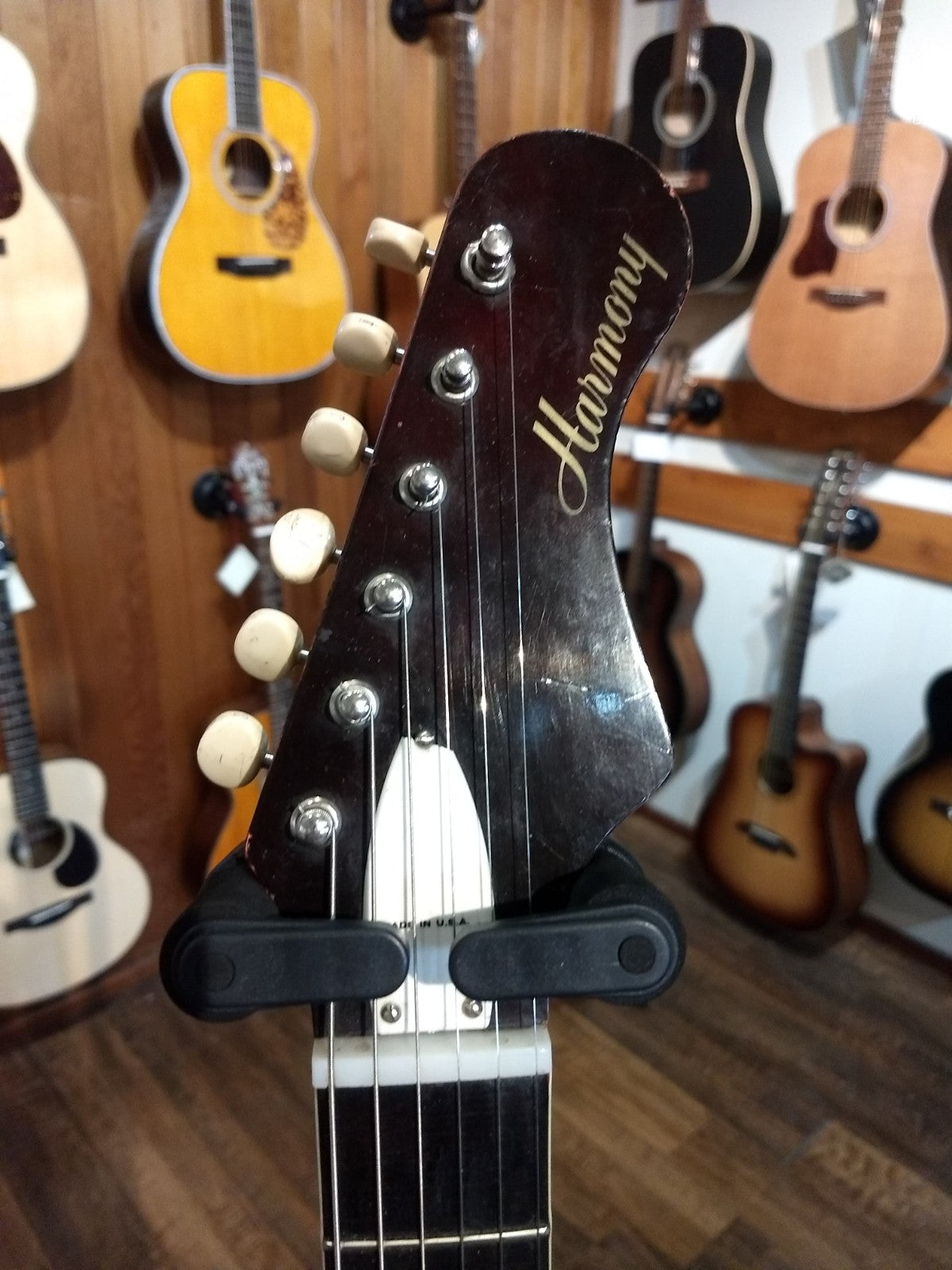 Harmony H17 Silhouette/Bobkat (60's)