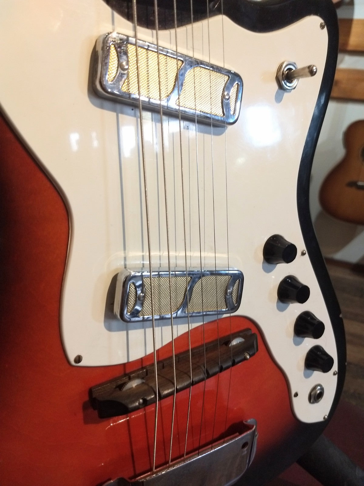 Harmony H17 Silhouette/Bobkat (60's)