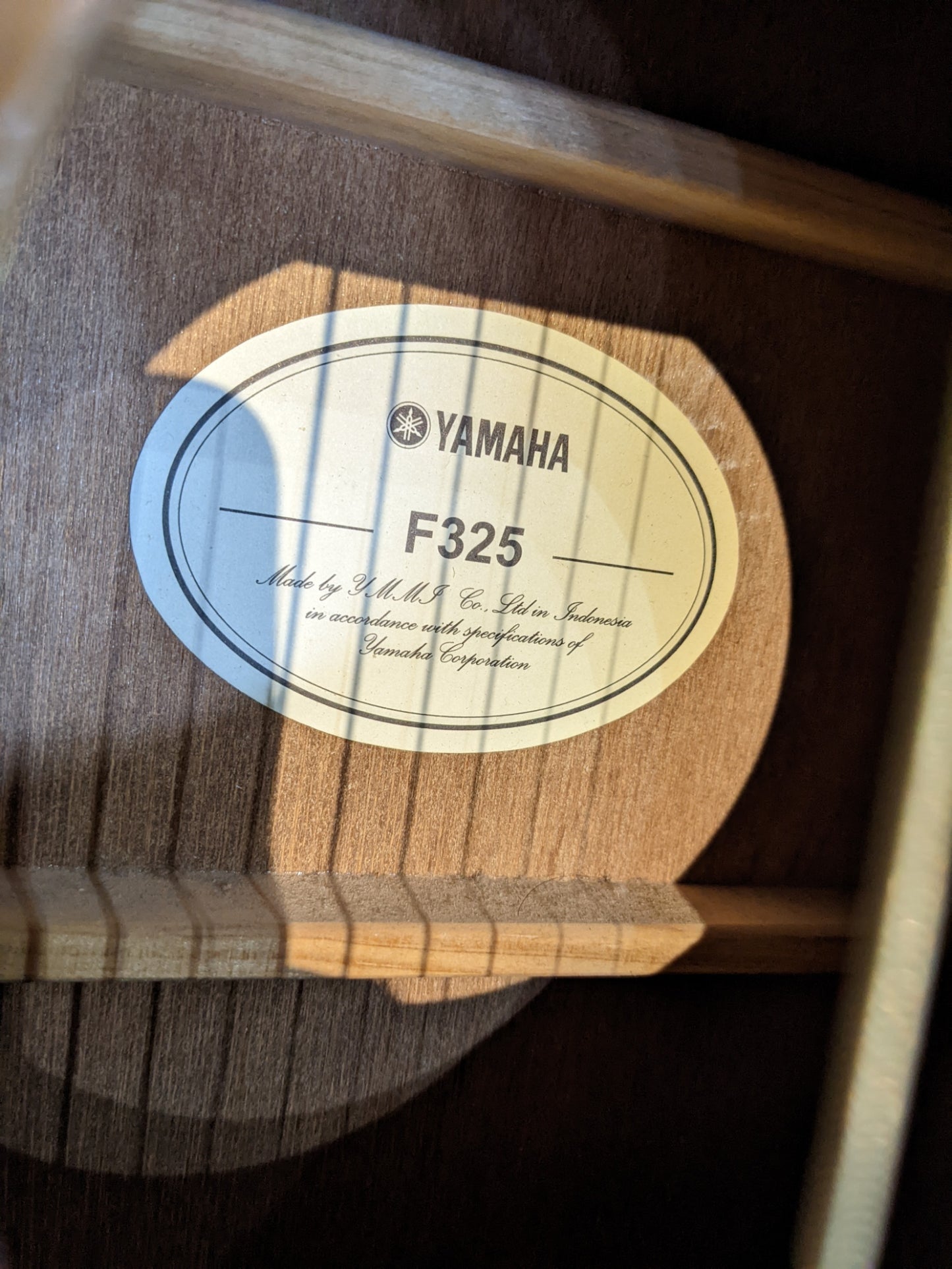 Yamaha F325 Acoustic Guitar (Used)