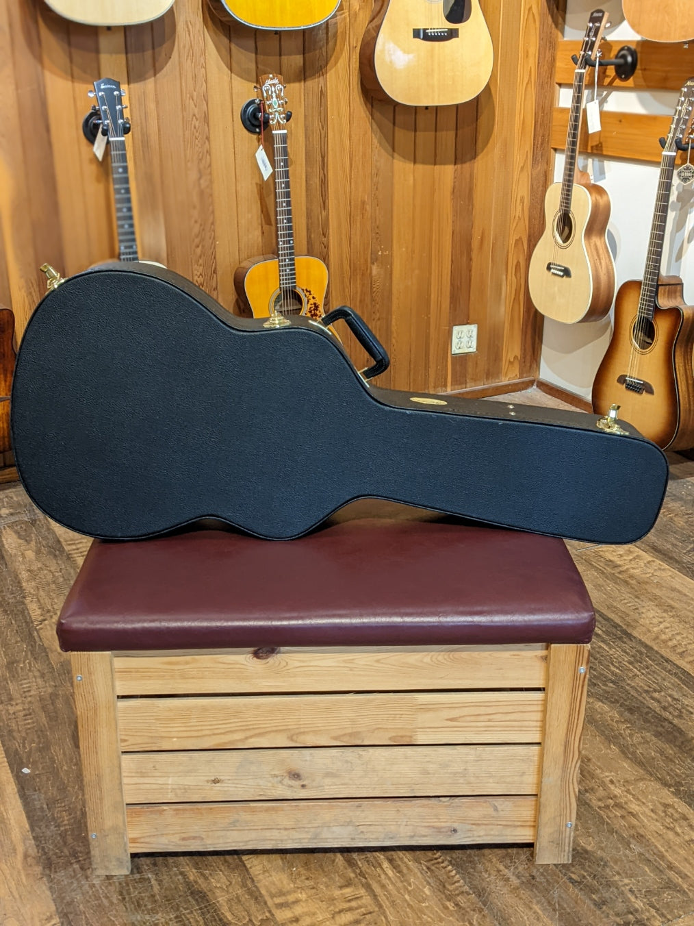 Martin 000-15M w/ Hard Shell Case (2016)