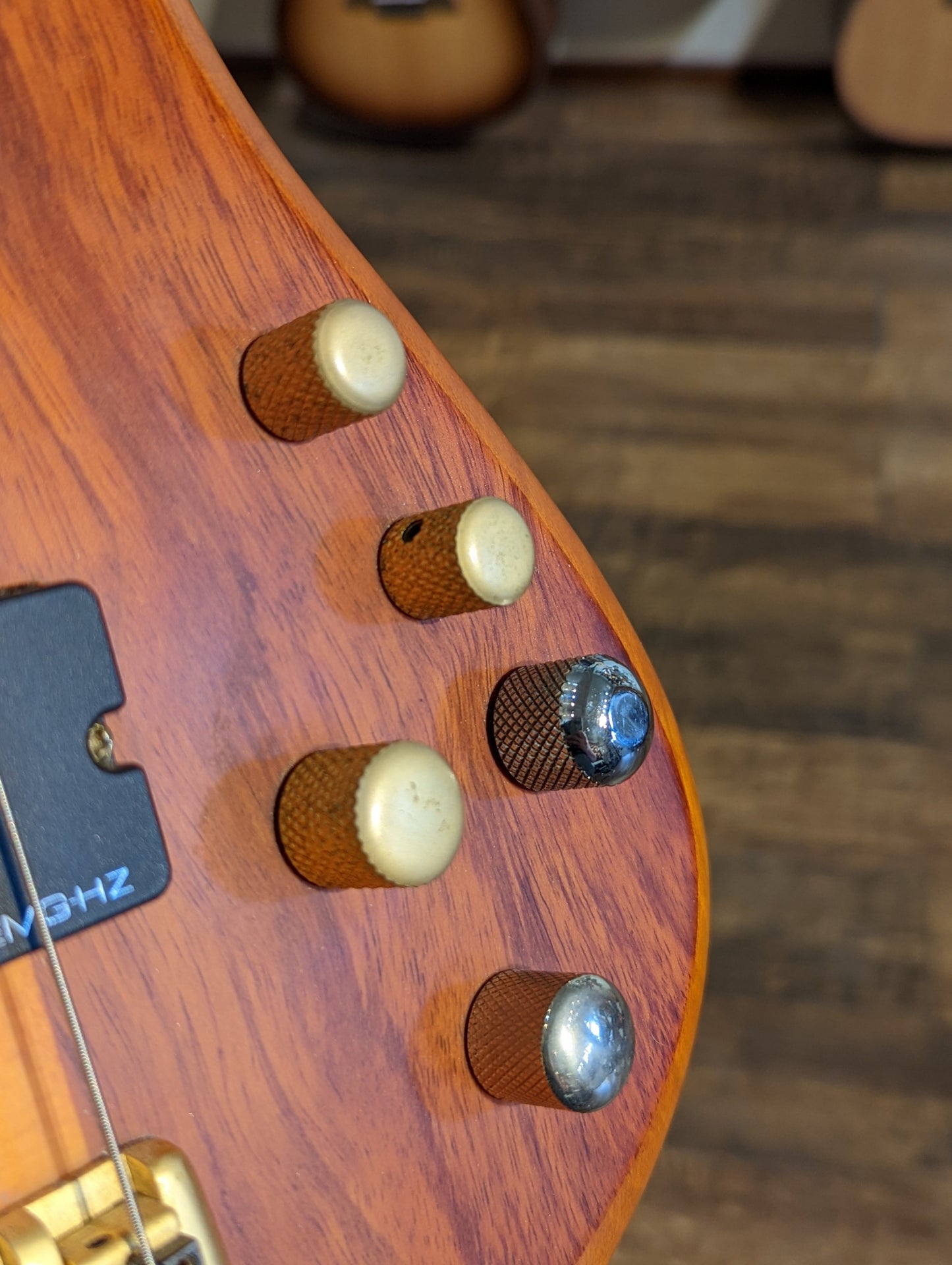 Schecter Stiletto Studio 5 Honey Satin w/Gig Bag (Used)