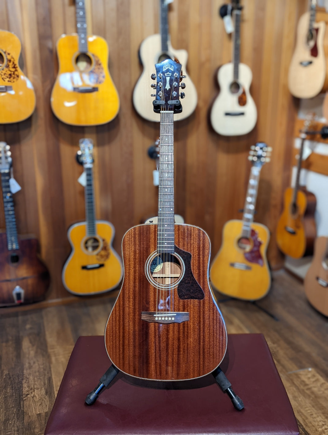 Guild GAD-25 Mahogany Dreadnought Acoustic w/Hard Shell Case (Used)