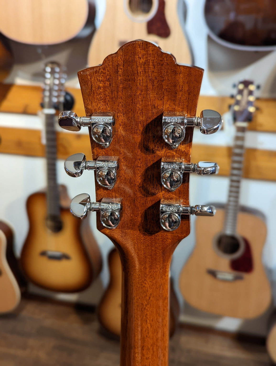 Guild GAD-25 Mahogany Dreadnought Acoustic w/Hard Shell Case (Used)