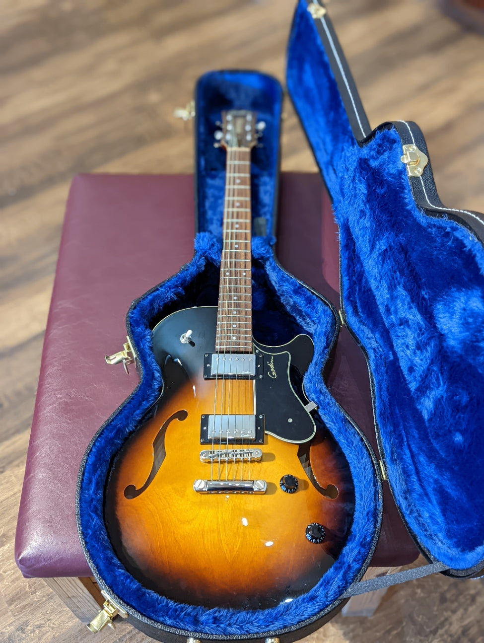 Godin Montreal Premiere Sunburst HG w/Hard Shell Case (Used)