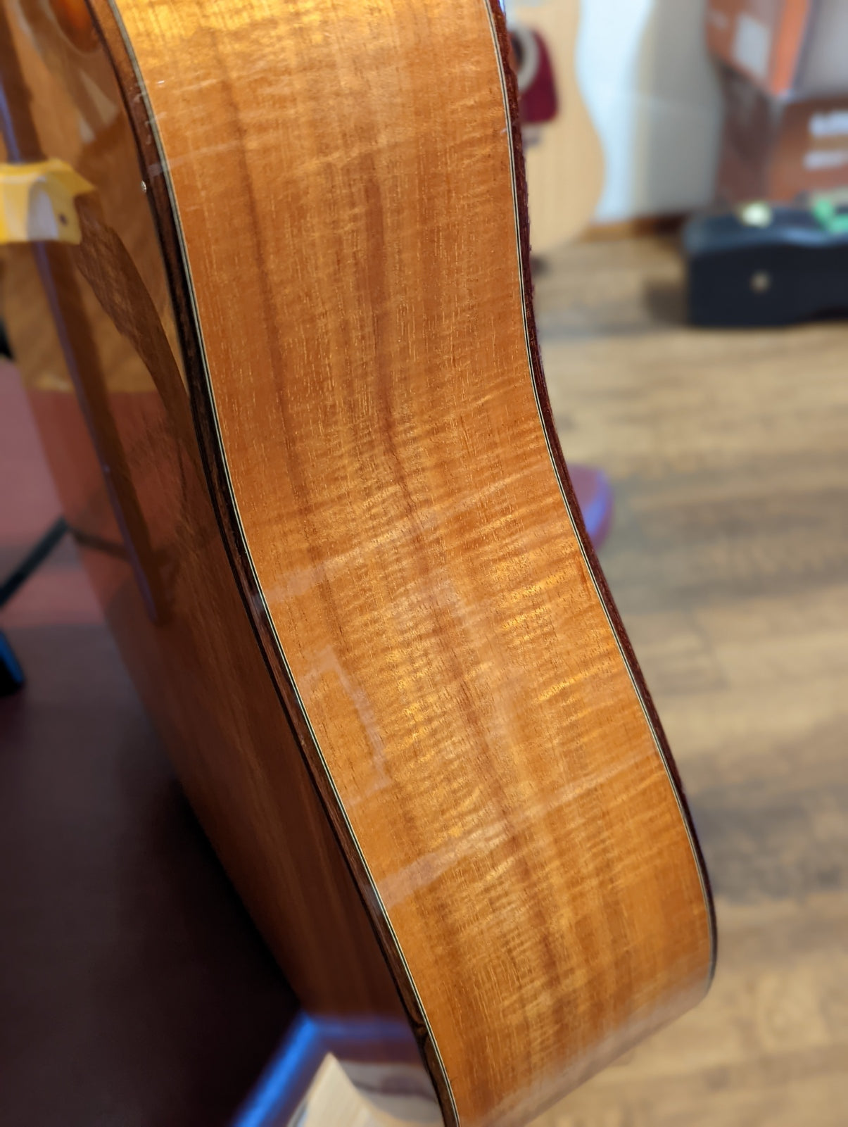 Larrivée Guitars D-09 Koa Acoustic Guitar w/Case (1997)