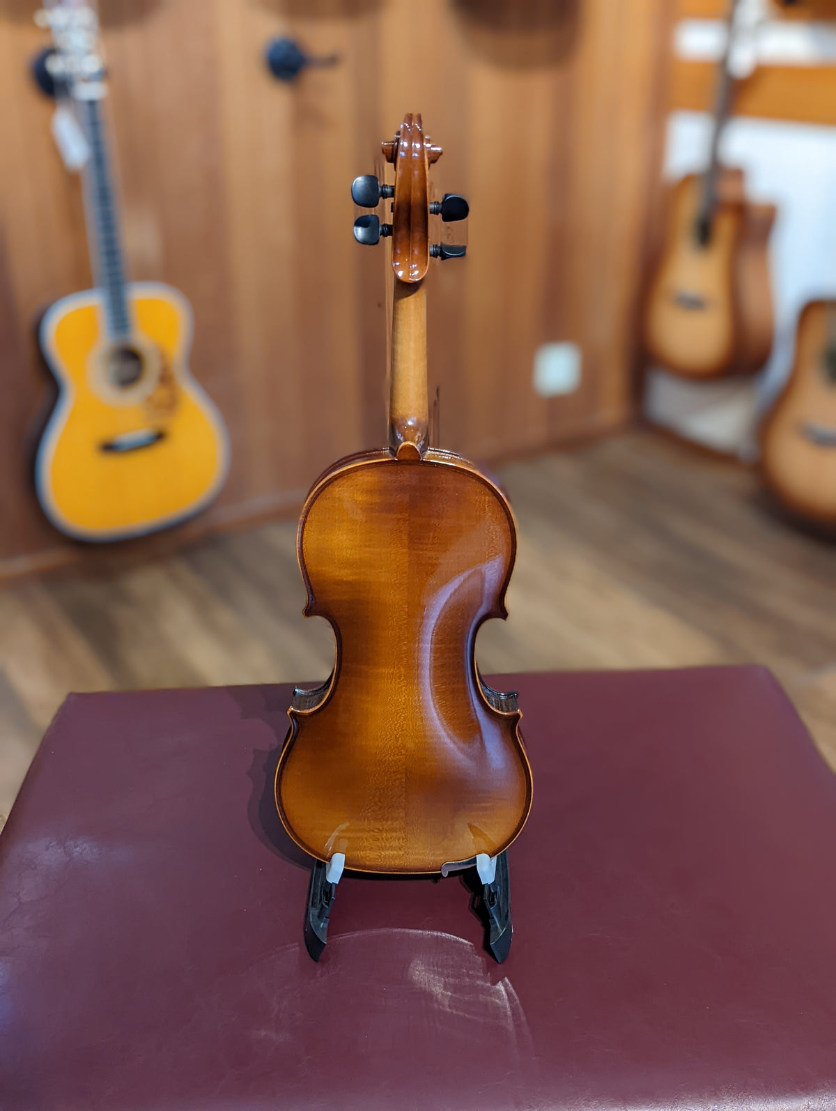 Hofner #62 Violin w/Case & 2 Bows (2001)