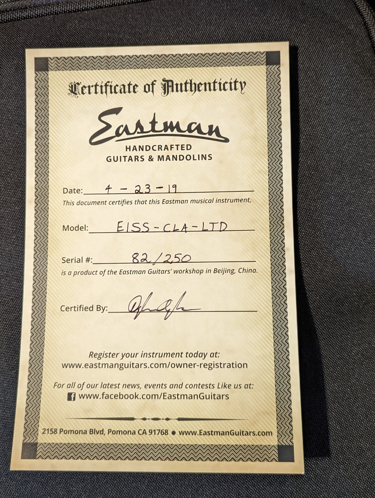 Eastman E1SS-CLA-LTD Acoustic Guitar w/Gig Bag (Used)