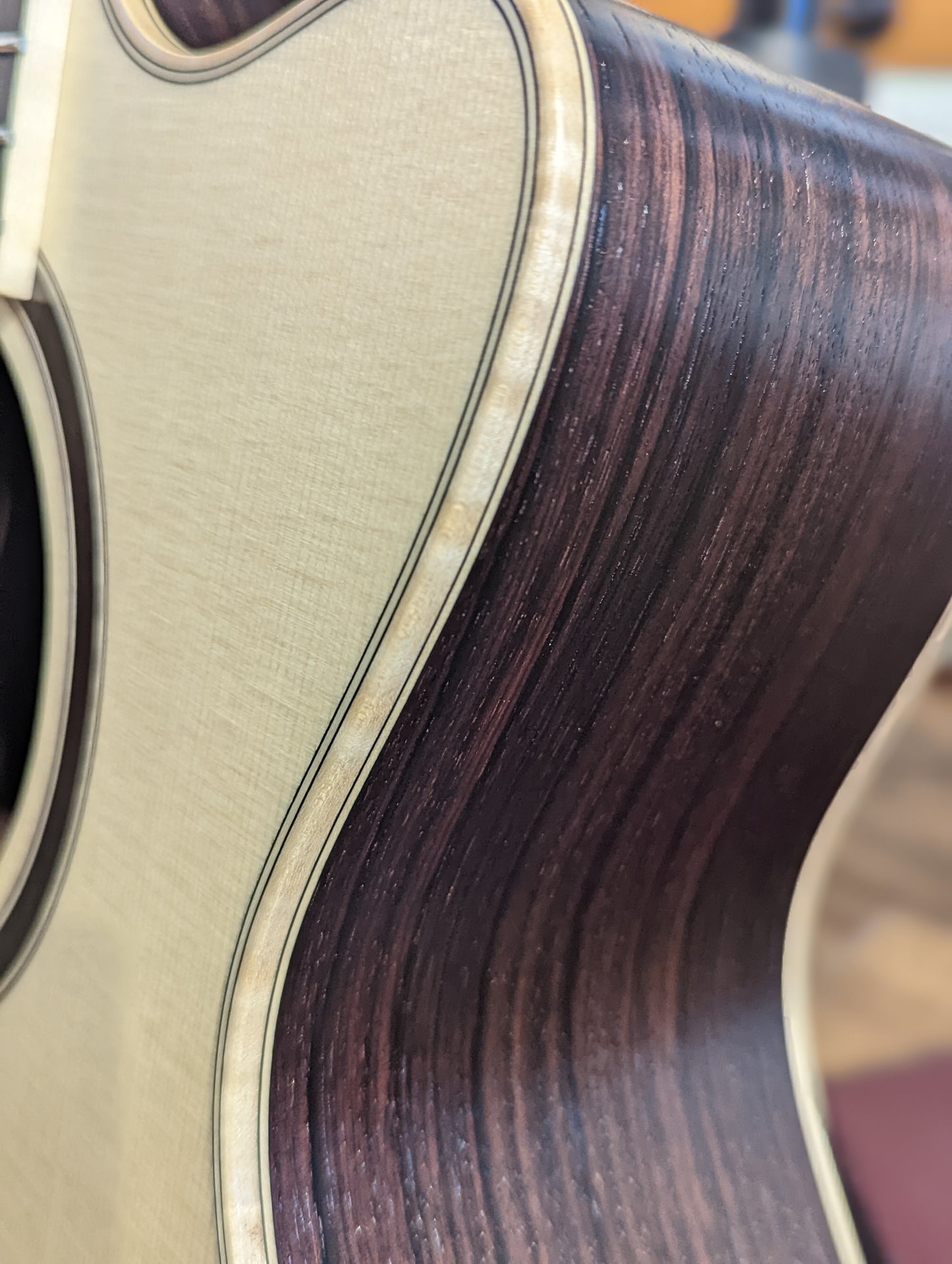 Lakewood M-32 Custom Acoustic/Electric Guitar w/Case