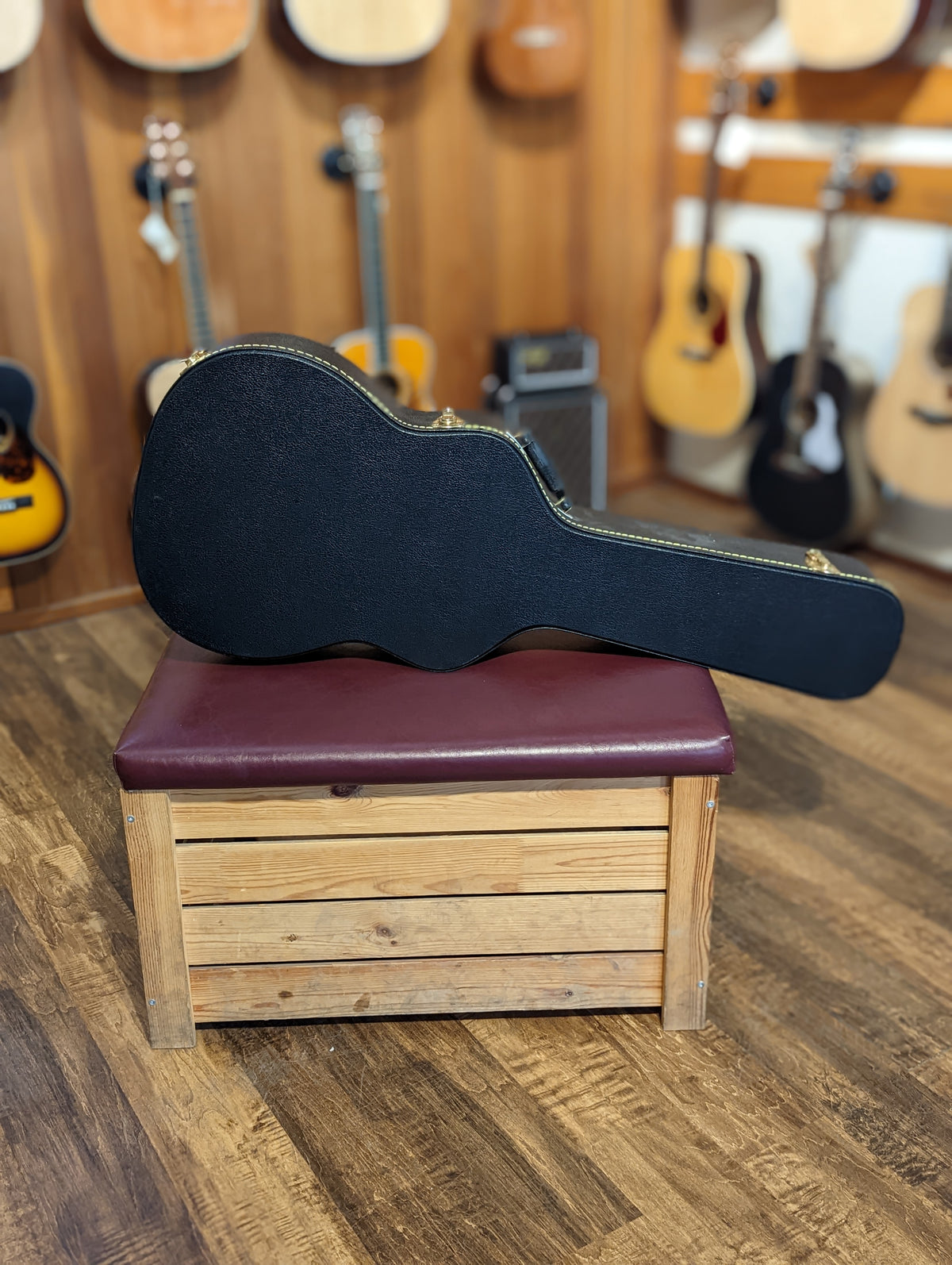 Yamaha AC3R All-Solid Wood Concert Acoustic/Electric Guitar w/Case (Used)