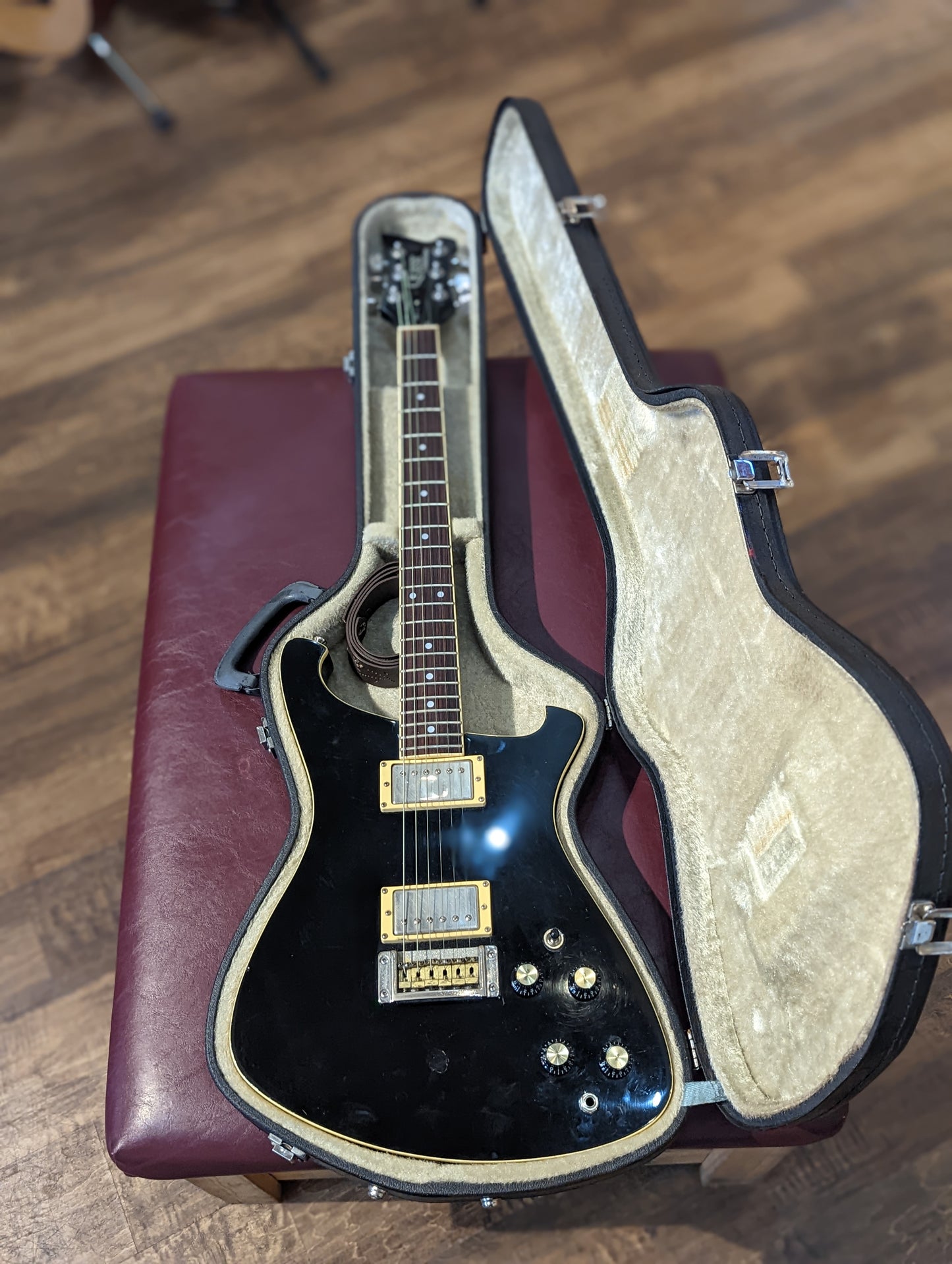 Quest MK-1 Electric Guitar w/Case MIJ (Used)