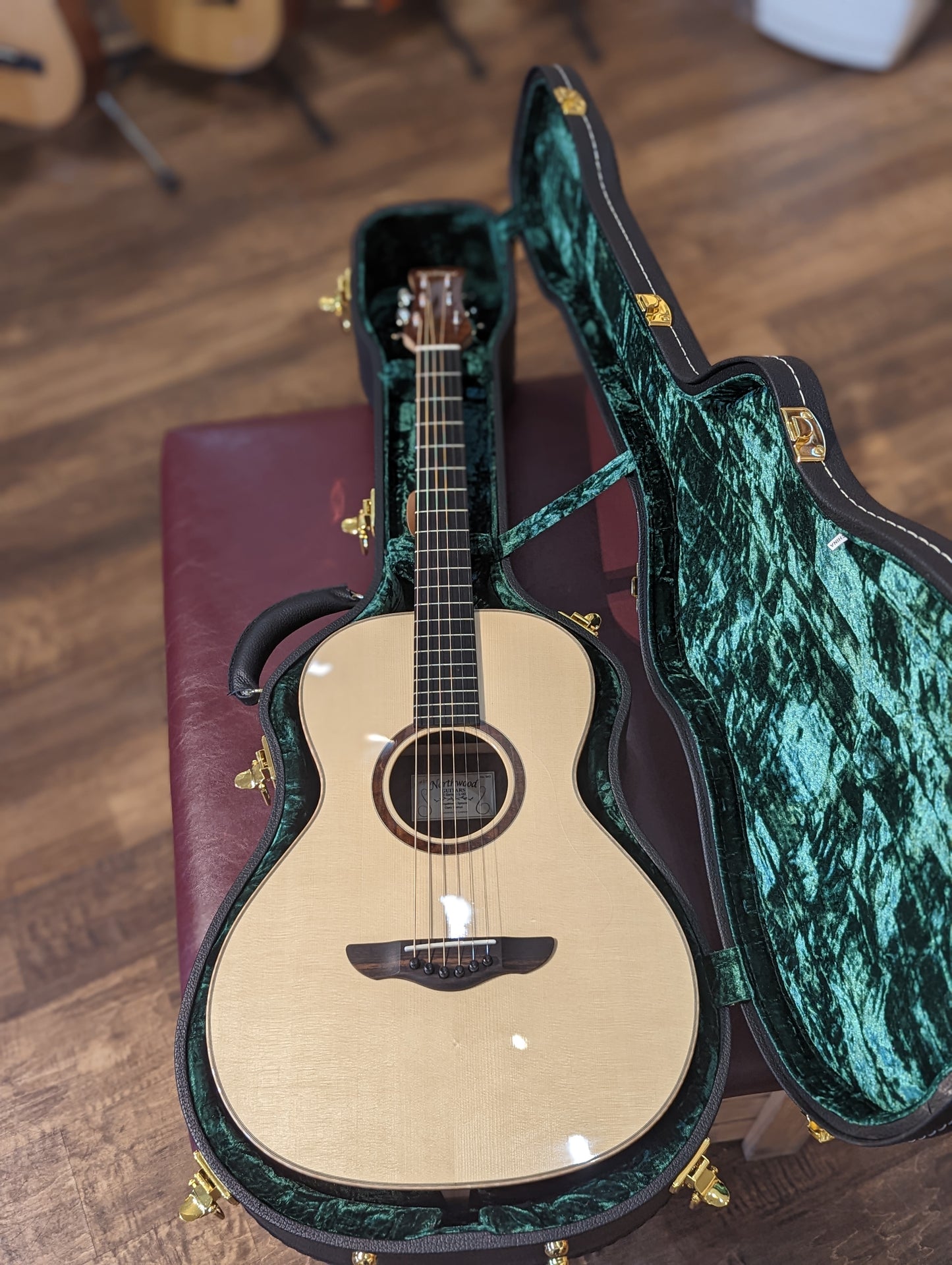 Northwood Guitars 12 Fret L-00 Acoustic Guitar