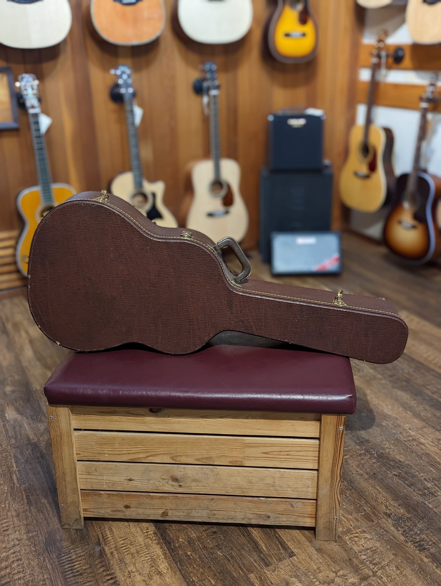 Yamaha G-250S Classical Guitar w/Case (Used)