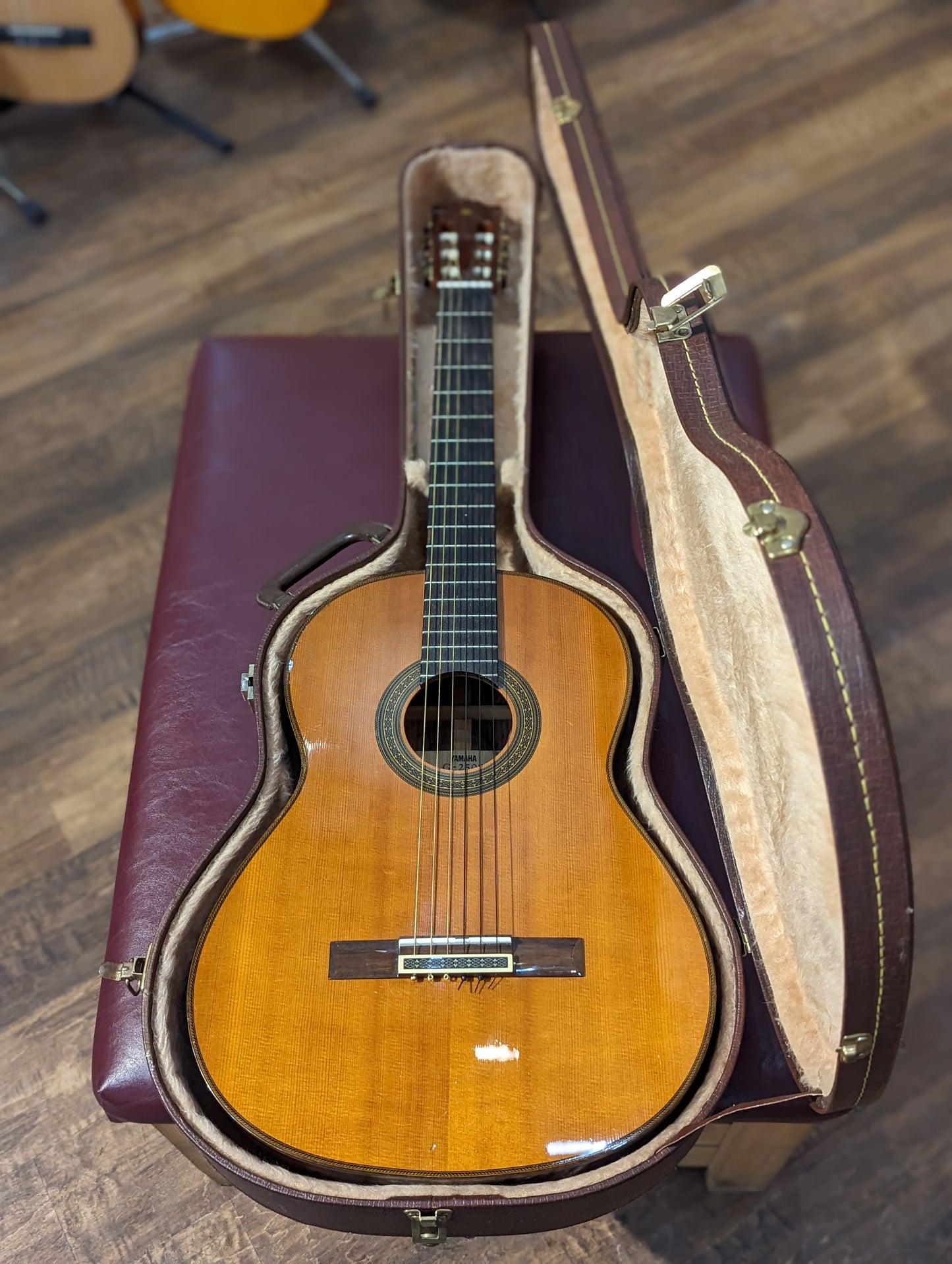 Yamaha G-250S Classical Guitar w/Case (Used)