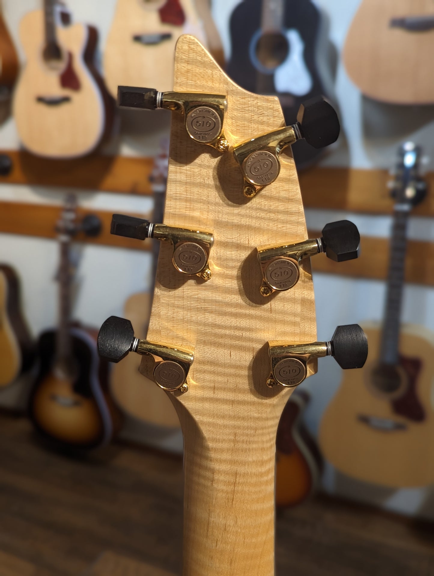 Breedlove Masterclass Concert Acoustic/Electric Guitar w/Case (2016)