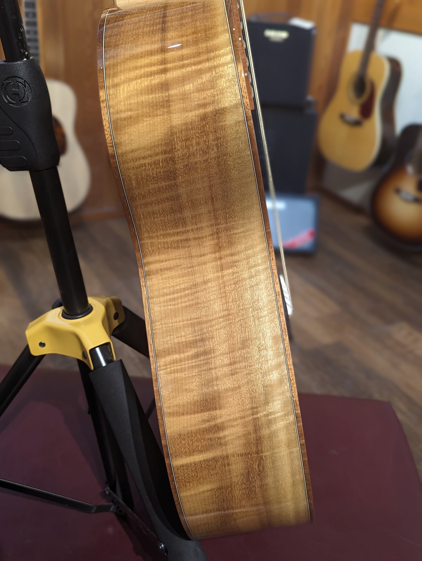 Breedlove Masterclass Concert Acoustic/Electric Guitar w/Case (2016)