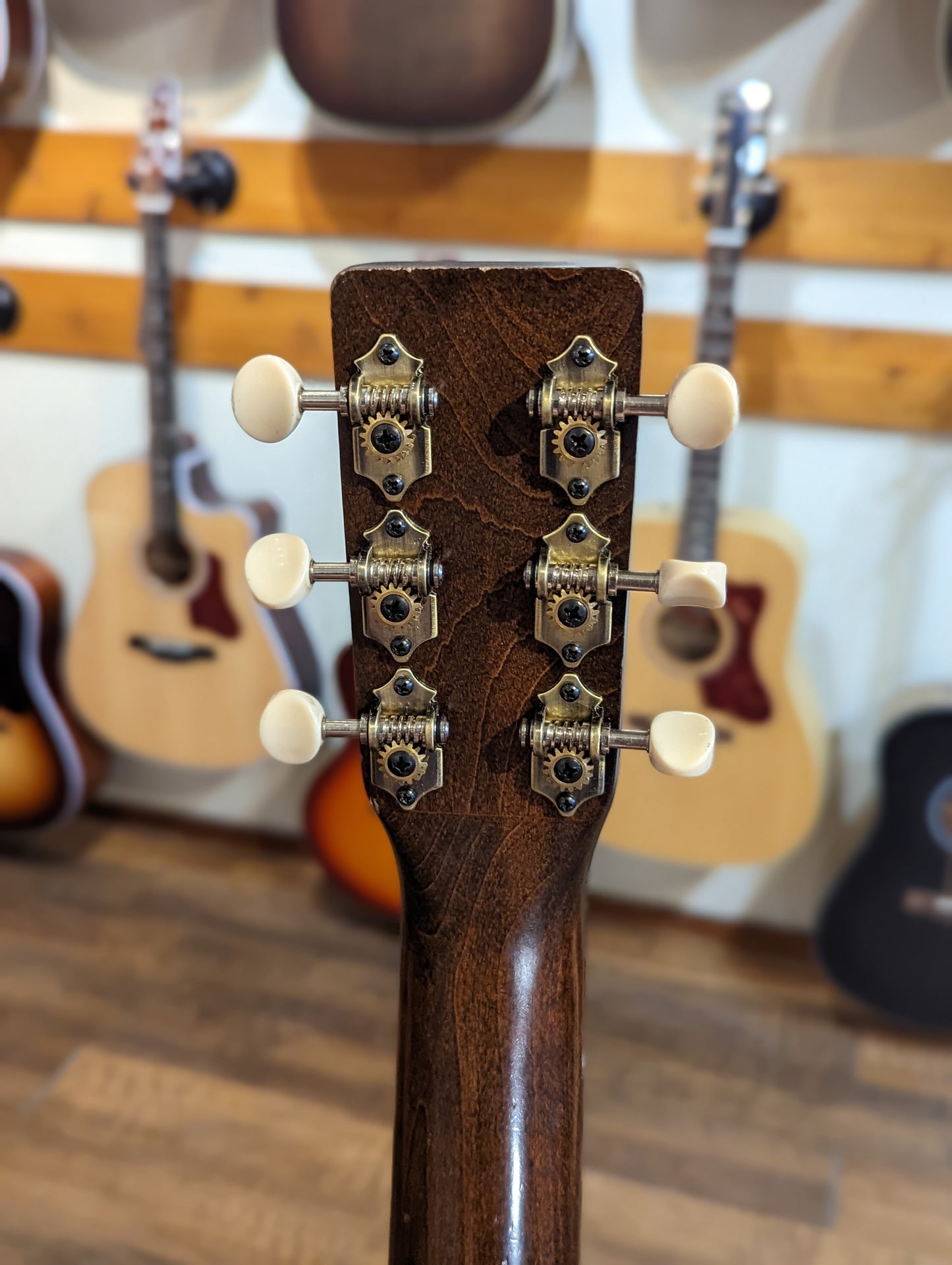 Art & Lutherie Roadhouse Bourbon Burst A/E (Used)