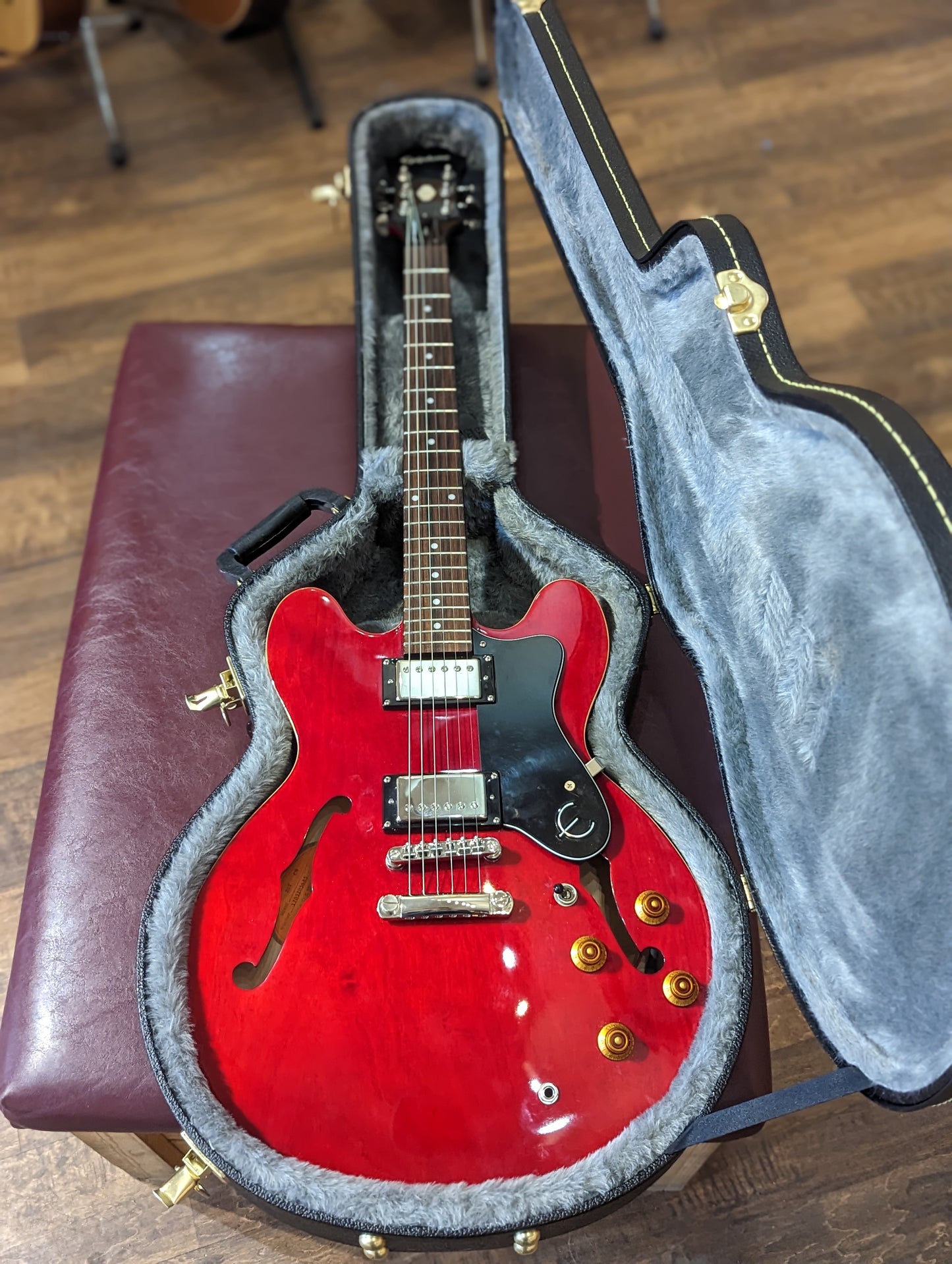 Epiphone Dot Semi-Hollow Electric Guitar w/Case (2017)